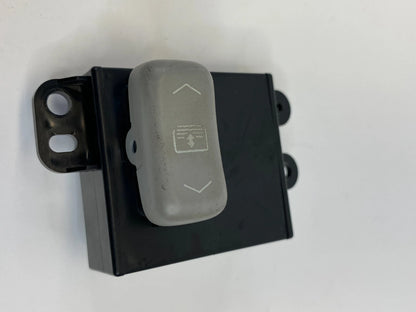 2005 2006 2007 2008 2009 CADILLAC SRX SUNROOF SWITCH CONTROL BUTTON 15141050