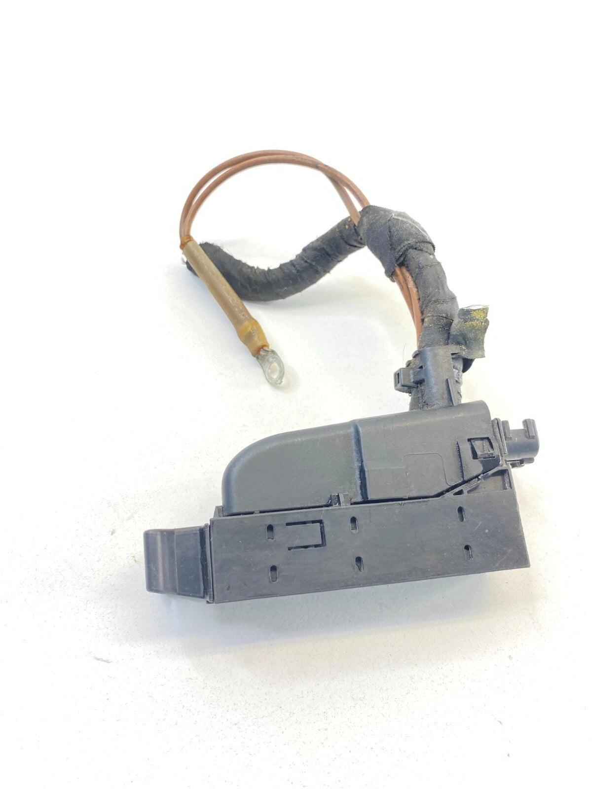 03-06 MERCEDES-BENZ E500 ABS ANTI-LOCK BRAKE PUMP CONNECTOR PLUG OEM 0465451828