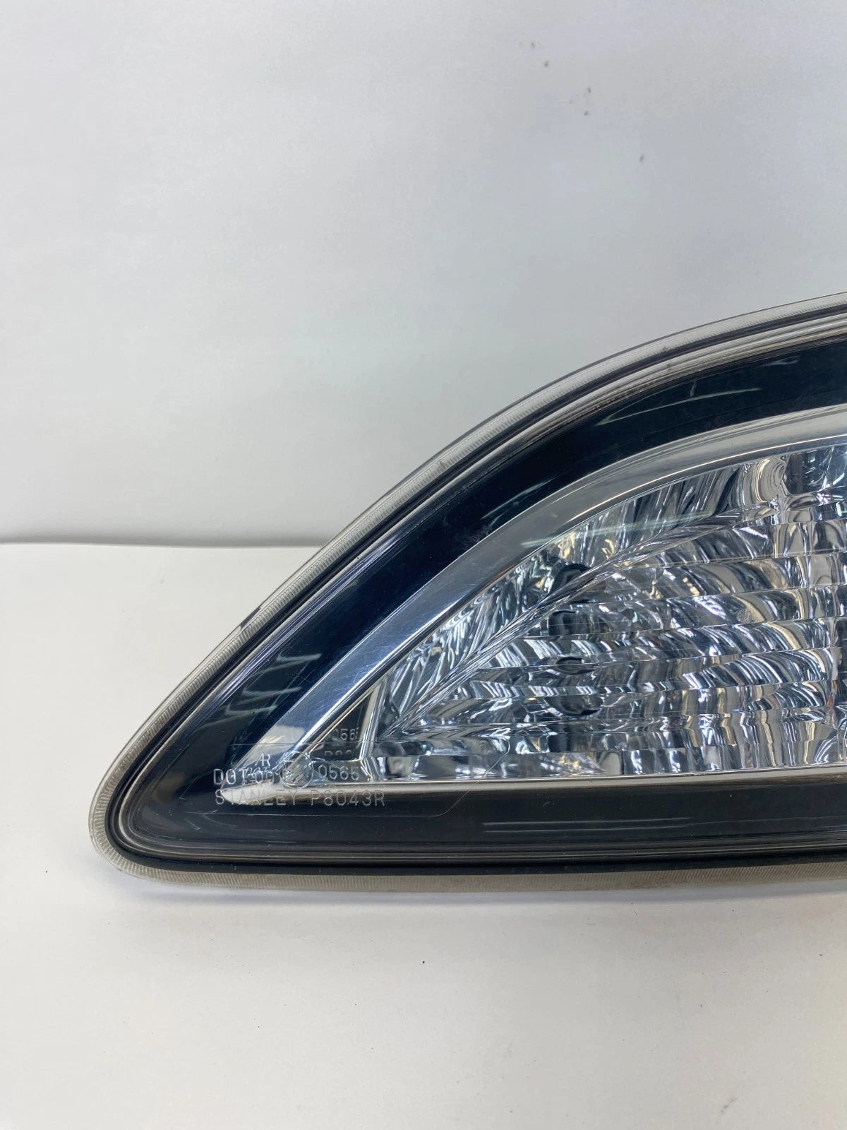 2010-2013 MAZDA 3 SEDAN REAR RIGHT SIDE TRUNK LID INNER TAILLIGHT BACKUP LAMP