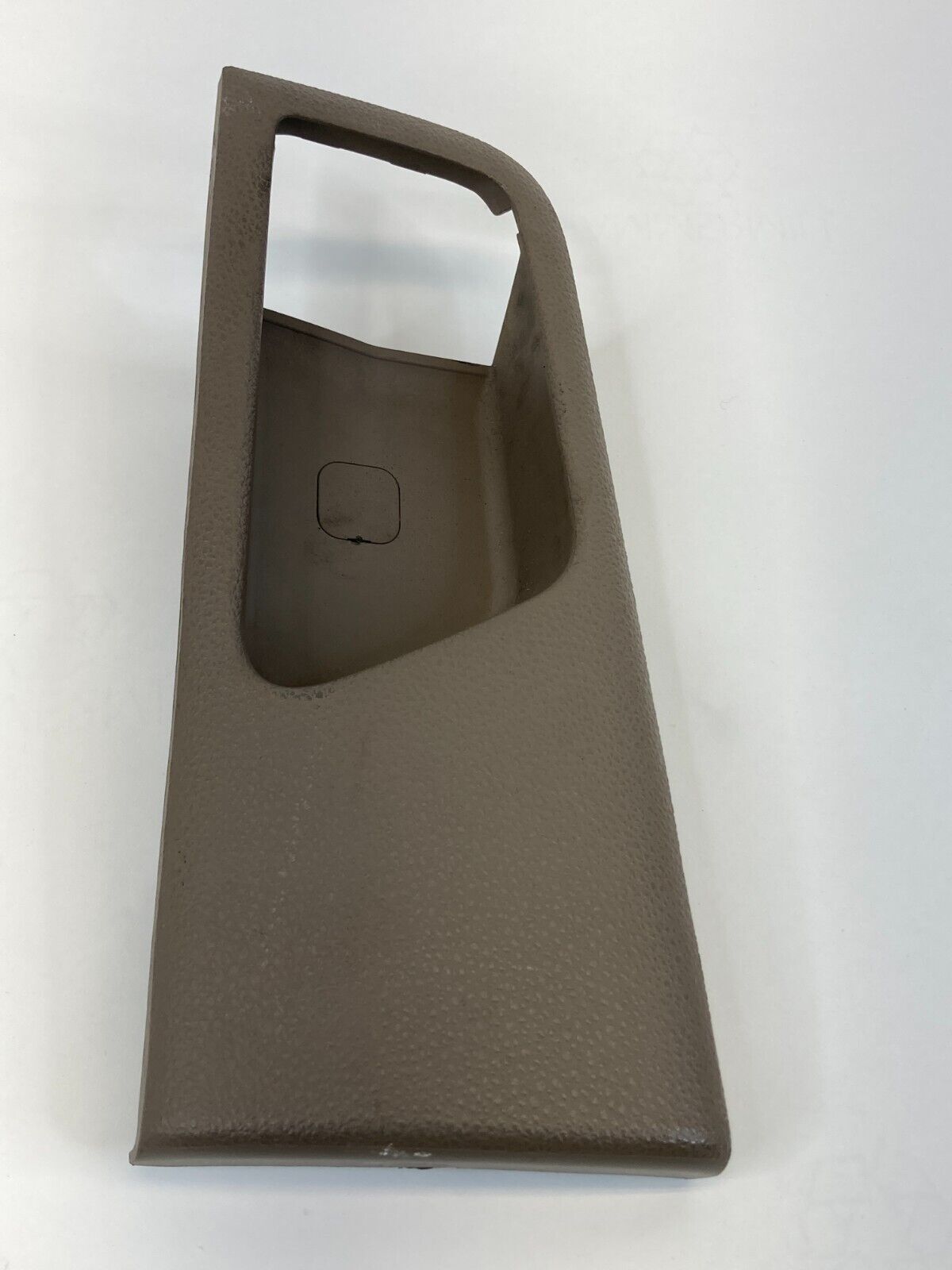 2005-2010 Kia Sportage Rear Right Inside Door Handle Trim Bezel 83621-1F000