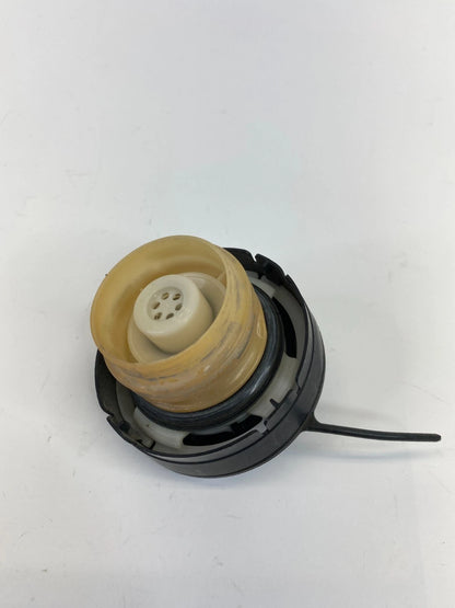 2000 2001 2002 2003 2004 2005 TOYOTA CELICA FUEL FILLER GAS TANK LID COVER CAP