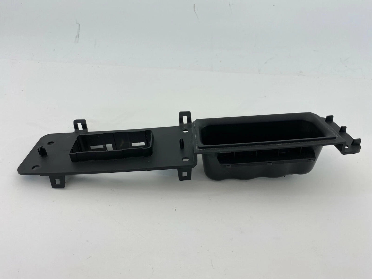 2007-2010 JEEP PATRIOT REAR RIGHT BACK DOOR WINDOW SWITCH COVER FRAME PLATE TRIM
