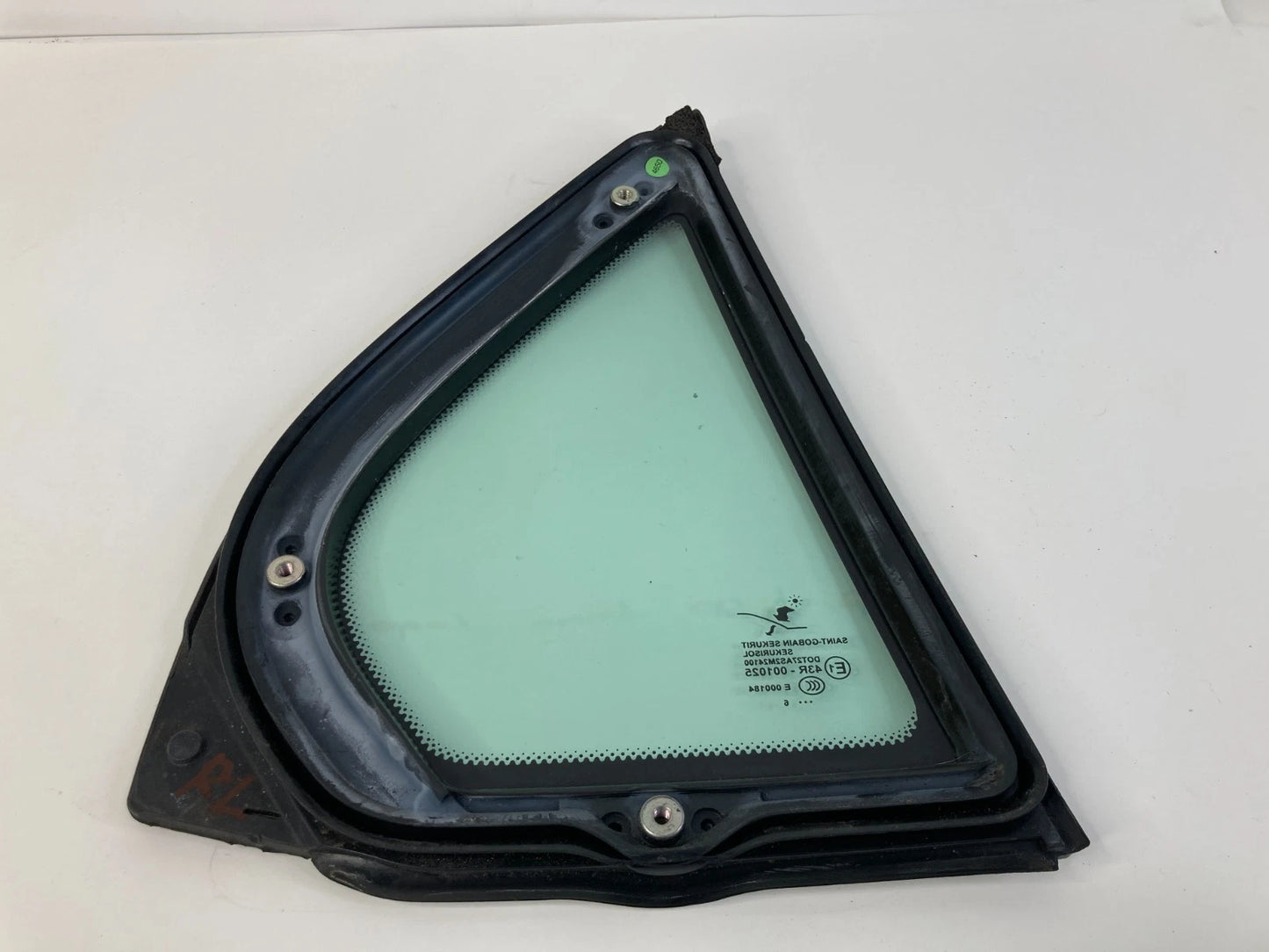 2003-2011 SAAB 9-3 REAR LEFT DOOR WINDOW GLASS VENT QUARTER PANEL E143R-001025