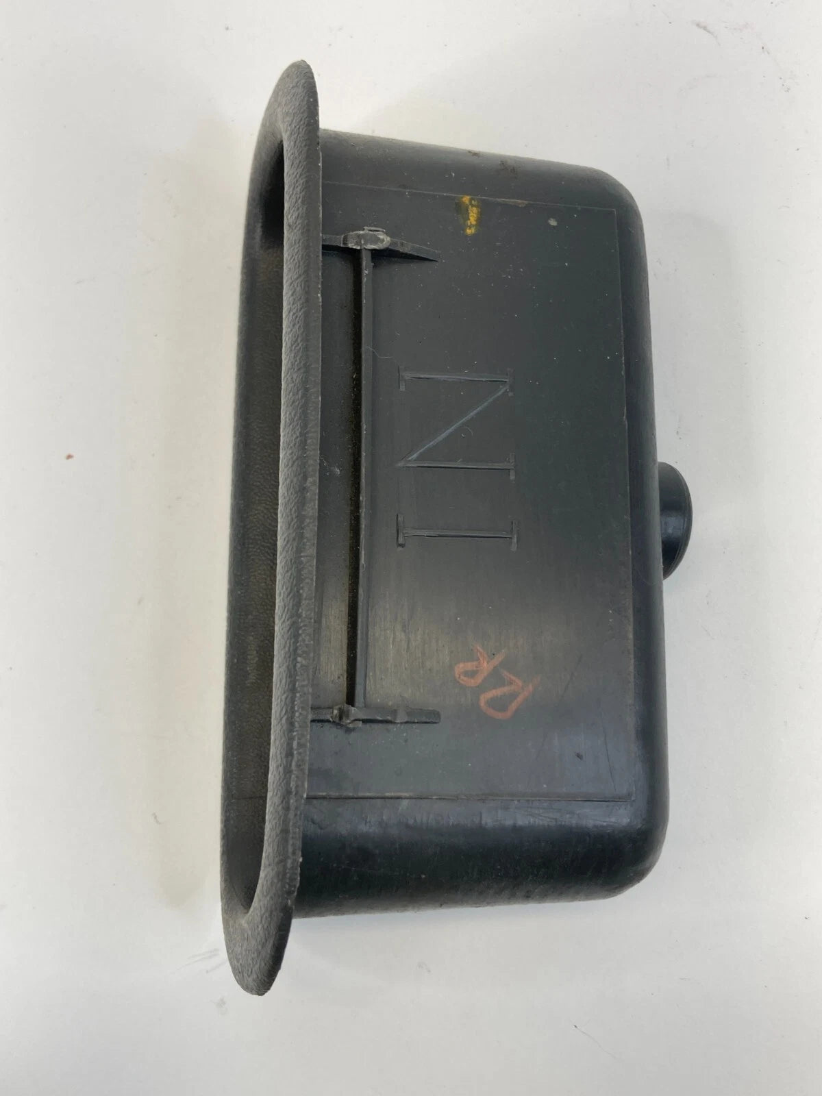1997-2004 MITSUBISHI MONTERO SPORT REAR RIGHT DOOR PULL HANDLE POCKET MR817150