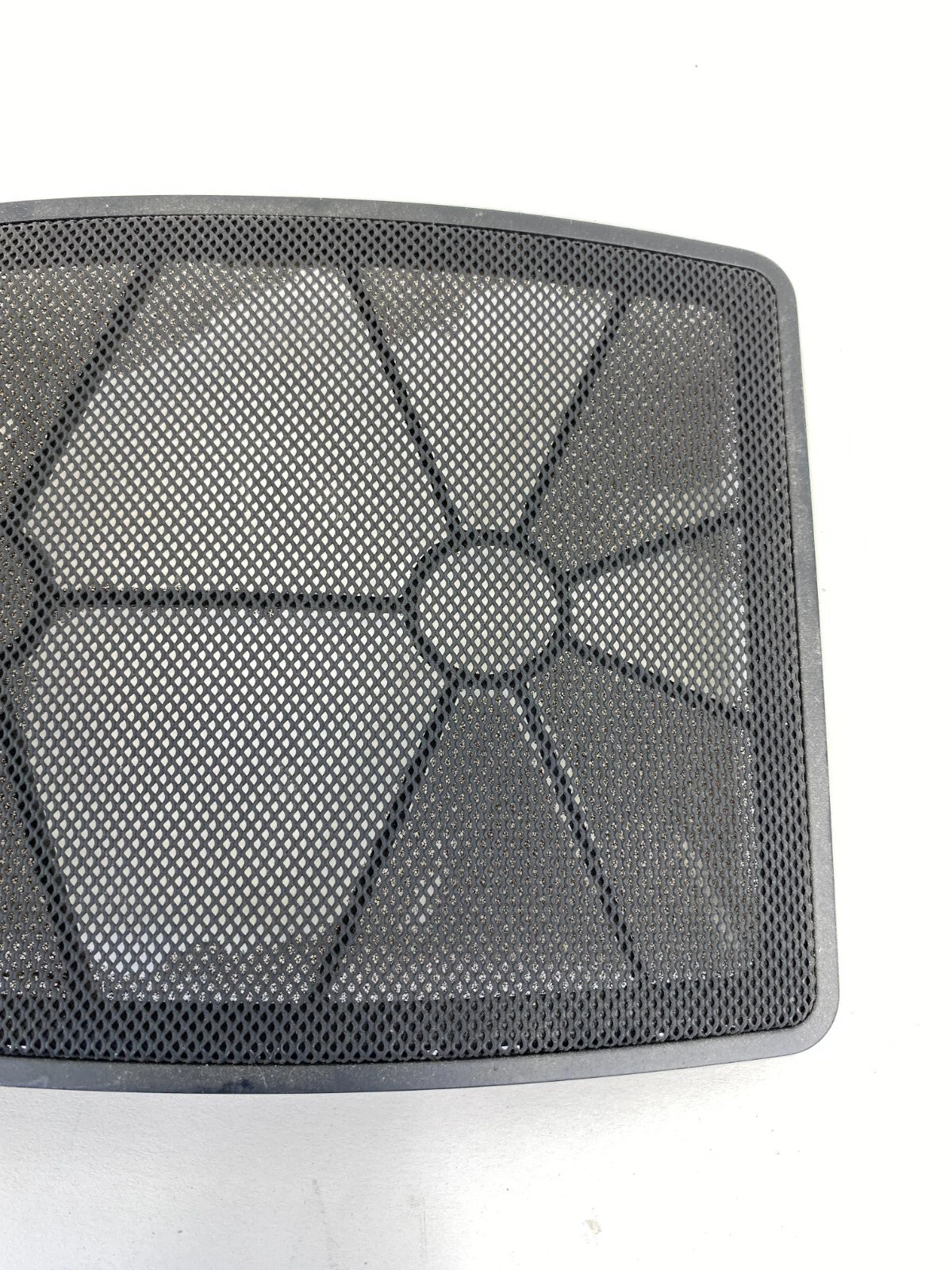 04-07 BMW 525I 06-10 BMW 550I REAR RIGHT DECKLID SPEAKER GRILLE COVER 7035521
