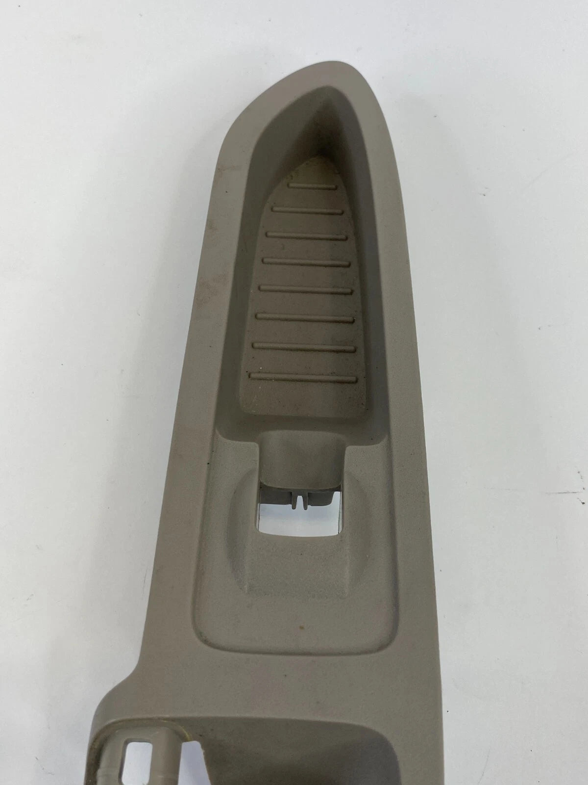 2013-2019 FORD ESCAPE FRONT RIGHT DOOR WINDOW SWITCH BEZEL CJ54-S202B04-A