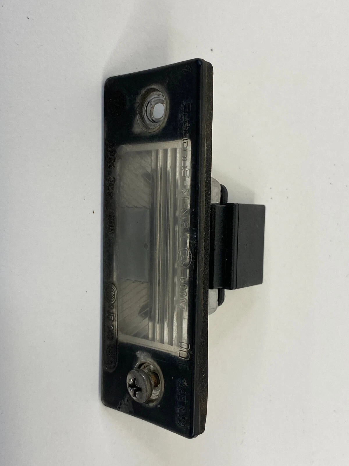 2001-2005 VOLKSWAGEN PASSAT WAGON REAR LICENSE PLATE LIGHT LAMP 1J5943021A EOM
