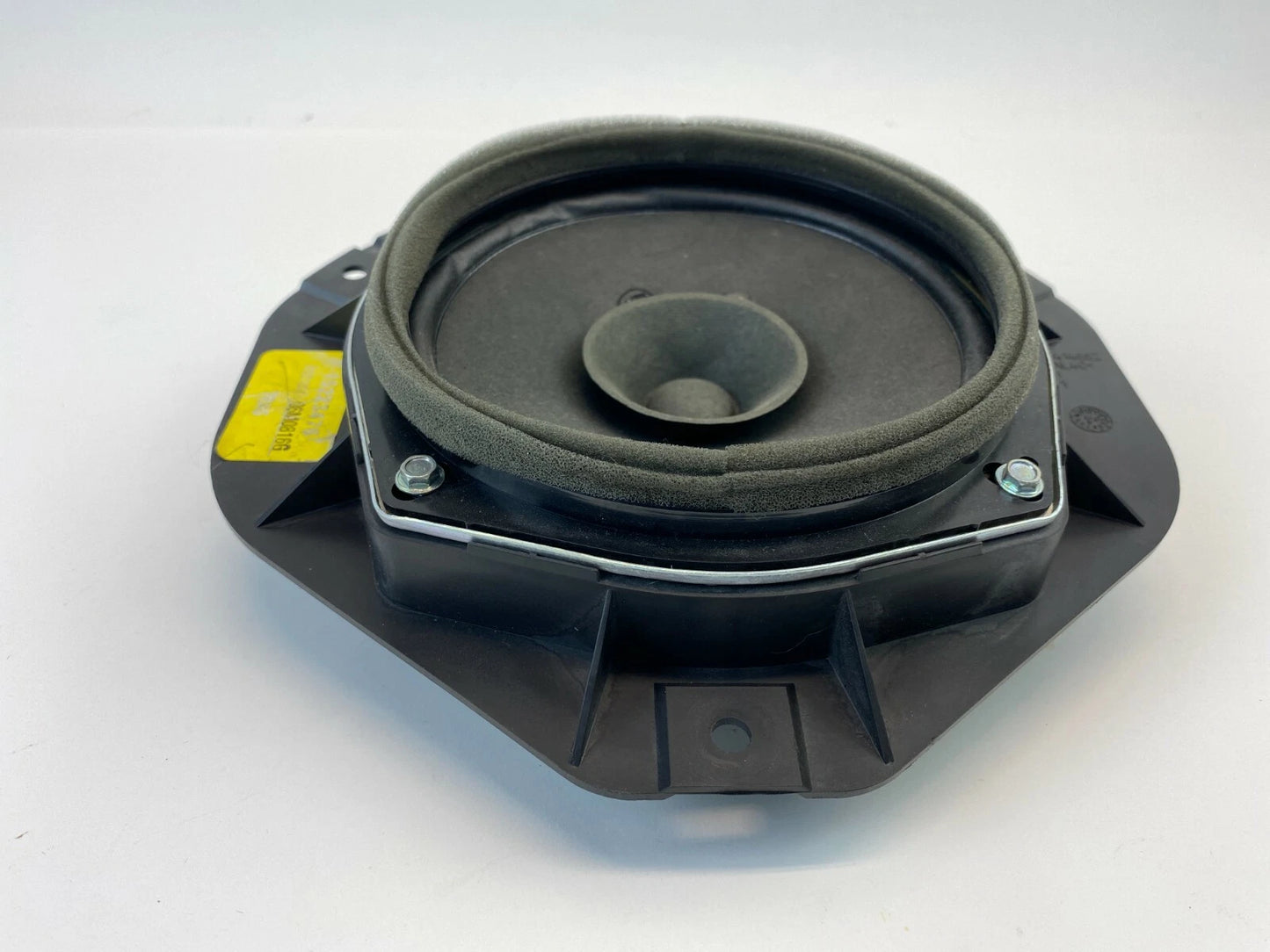 2002-2007 BUICK RENDEZVOUS REAR LEFT SIDE DOOR AUDIO SPEAKER SOUND 15223476 OEM