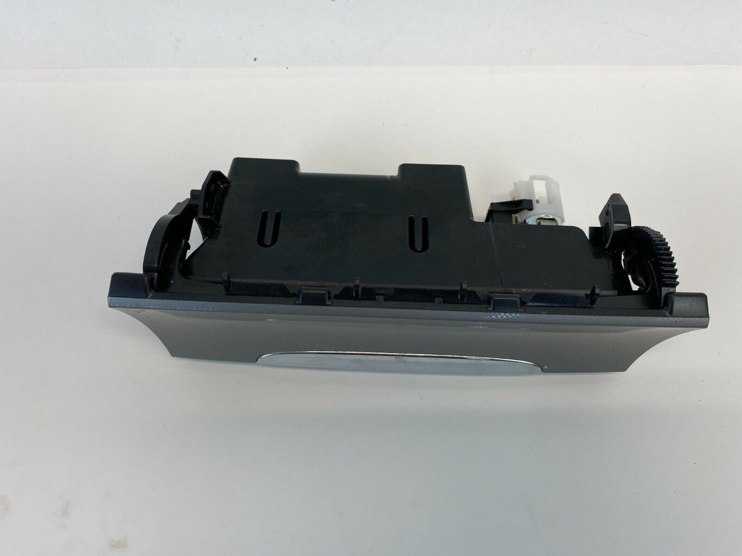 06-10 Volkswagen Passat Dash Center Console Ashtray W/ Power Outlet 3C0857961