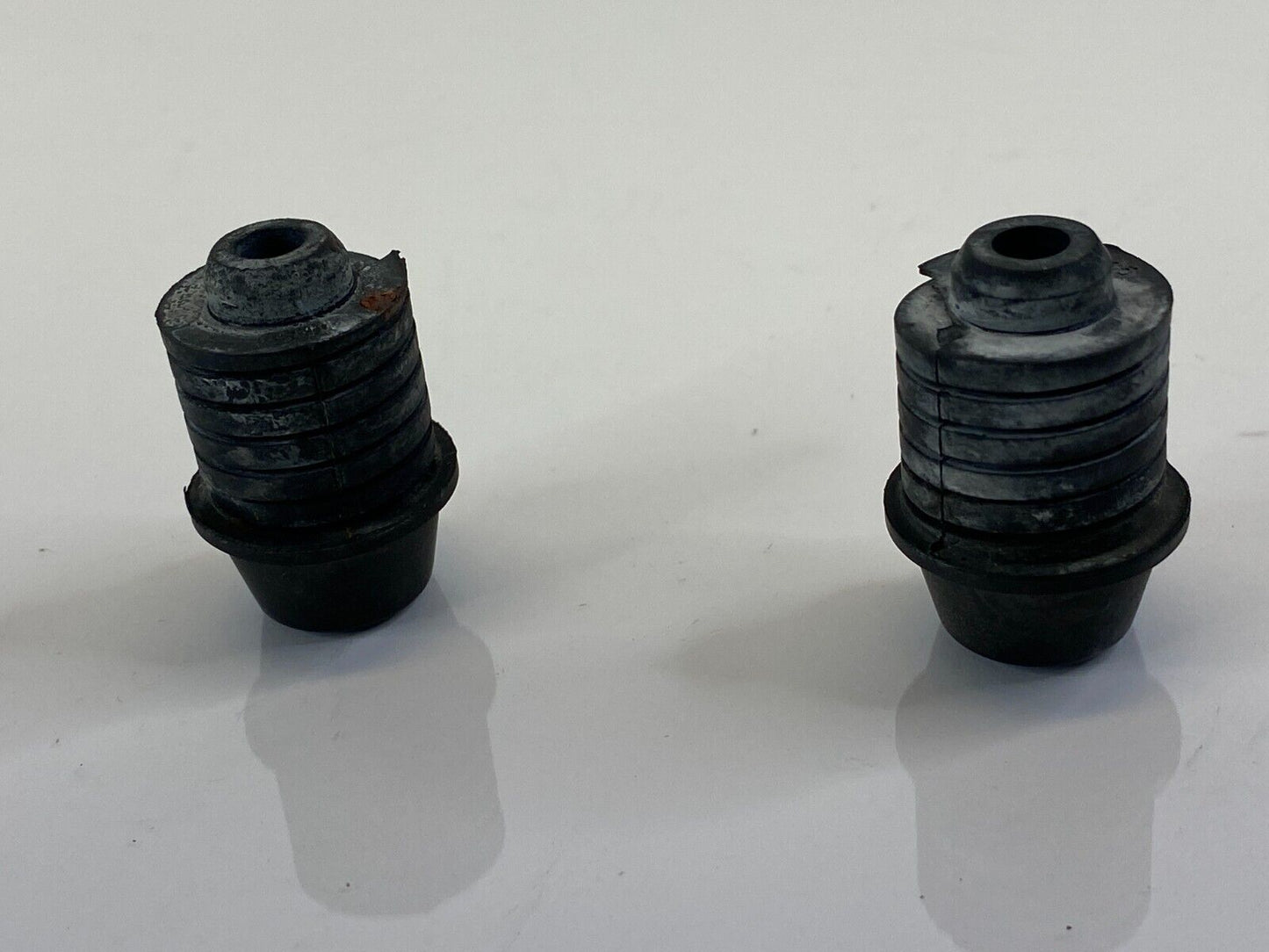 2008-2010 Saturn Vue Front Hood Rubber Stopper Adjuster Cushion Pair Set OEM