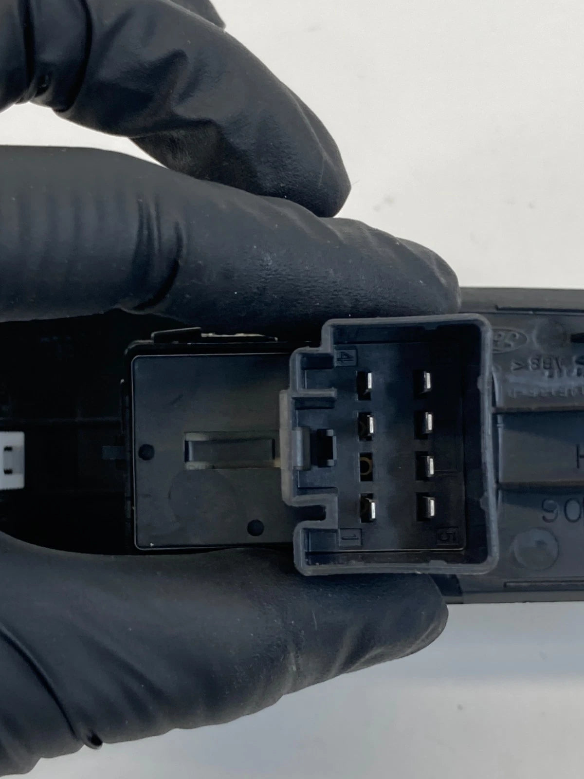 2013-2019 FORD TAURUS POLICE INTERCEPTOR SEDAN REAR LEFT POWER WINDOW SWITCH