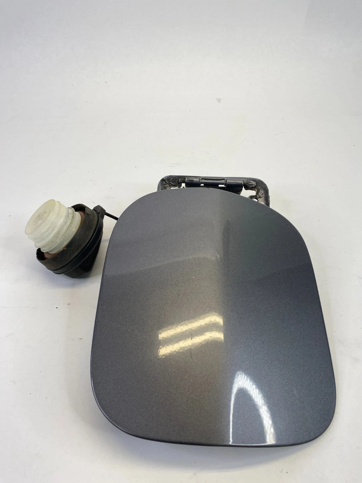 2013-2017 HONDA ACCORD SEDAN FUEL FILLER GAS TANK DOOR COVER LID W/ CAP OEM