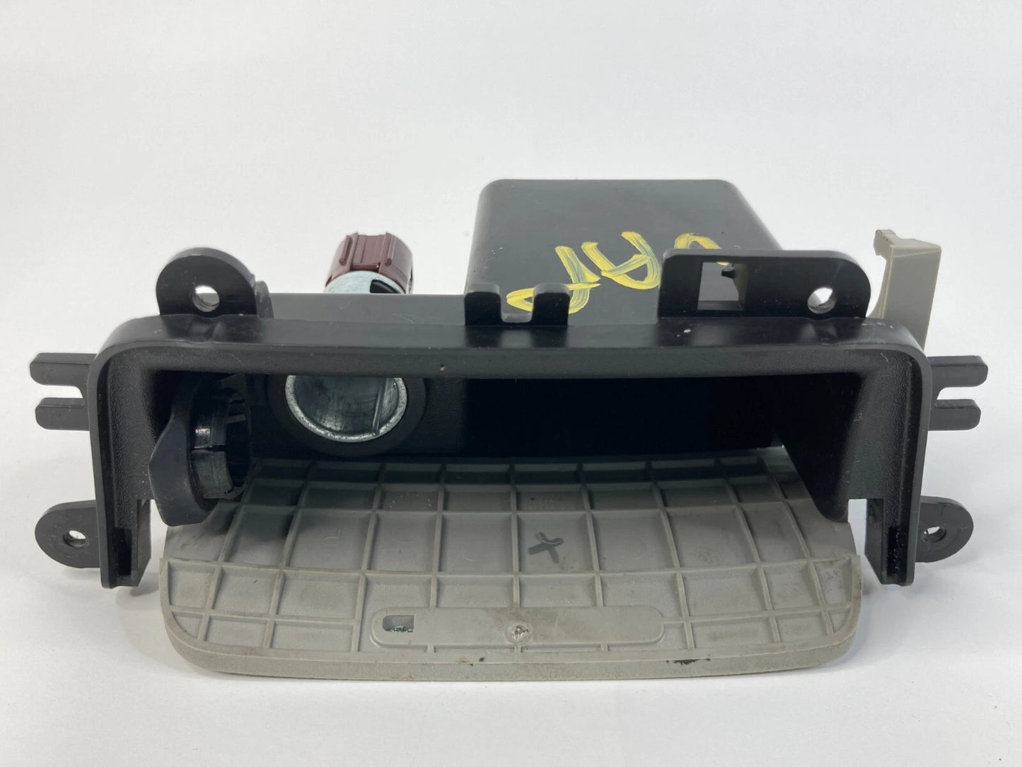 08-12 CHEVROLET MALIBU CENTER CONSOLE STORAGE COMPARTMENT W/ POWER OUTLET OEM