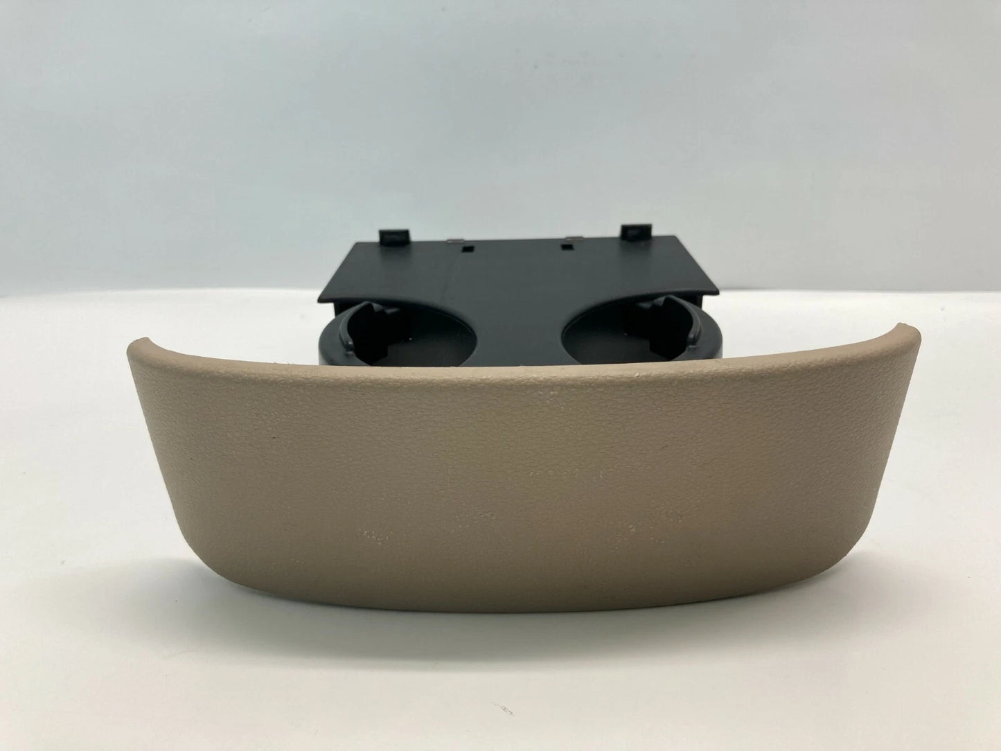 07 08 2007 2008 KIA RONDO EX REAR CENTER CONSOLE DUAL CUP HOLDER CUPHOLDER OEM