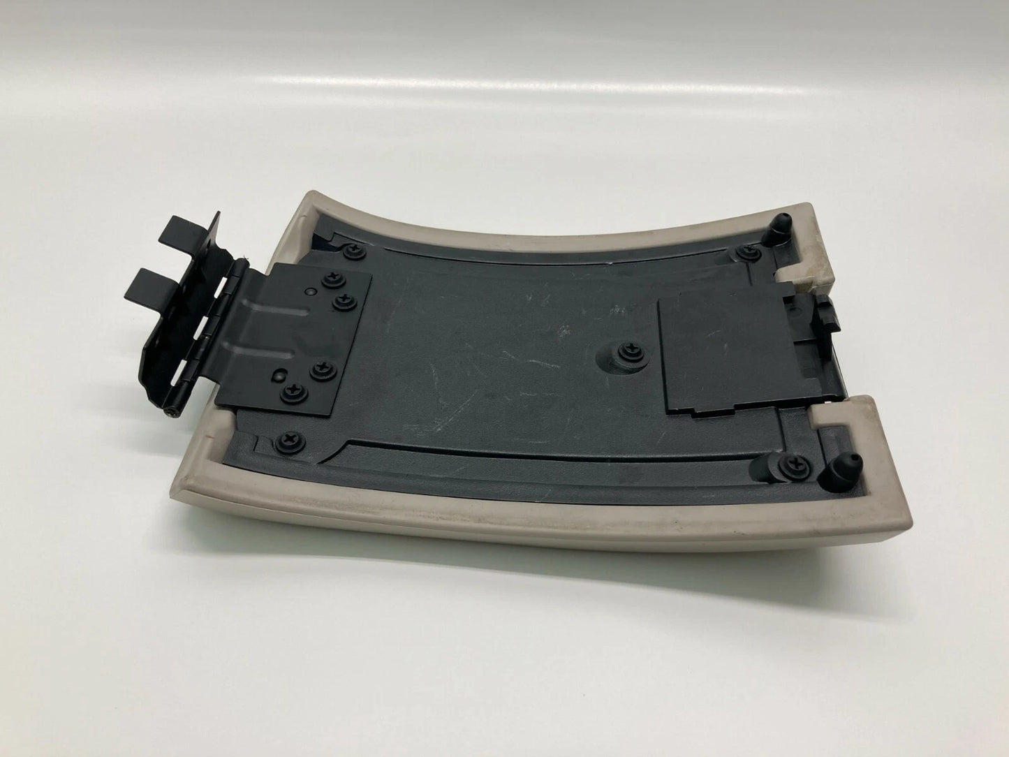2004-2006 CHRYSLER PACIFICA CENTER CONSOLE ARMREST LID DOOR COVER ARM REST OEM