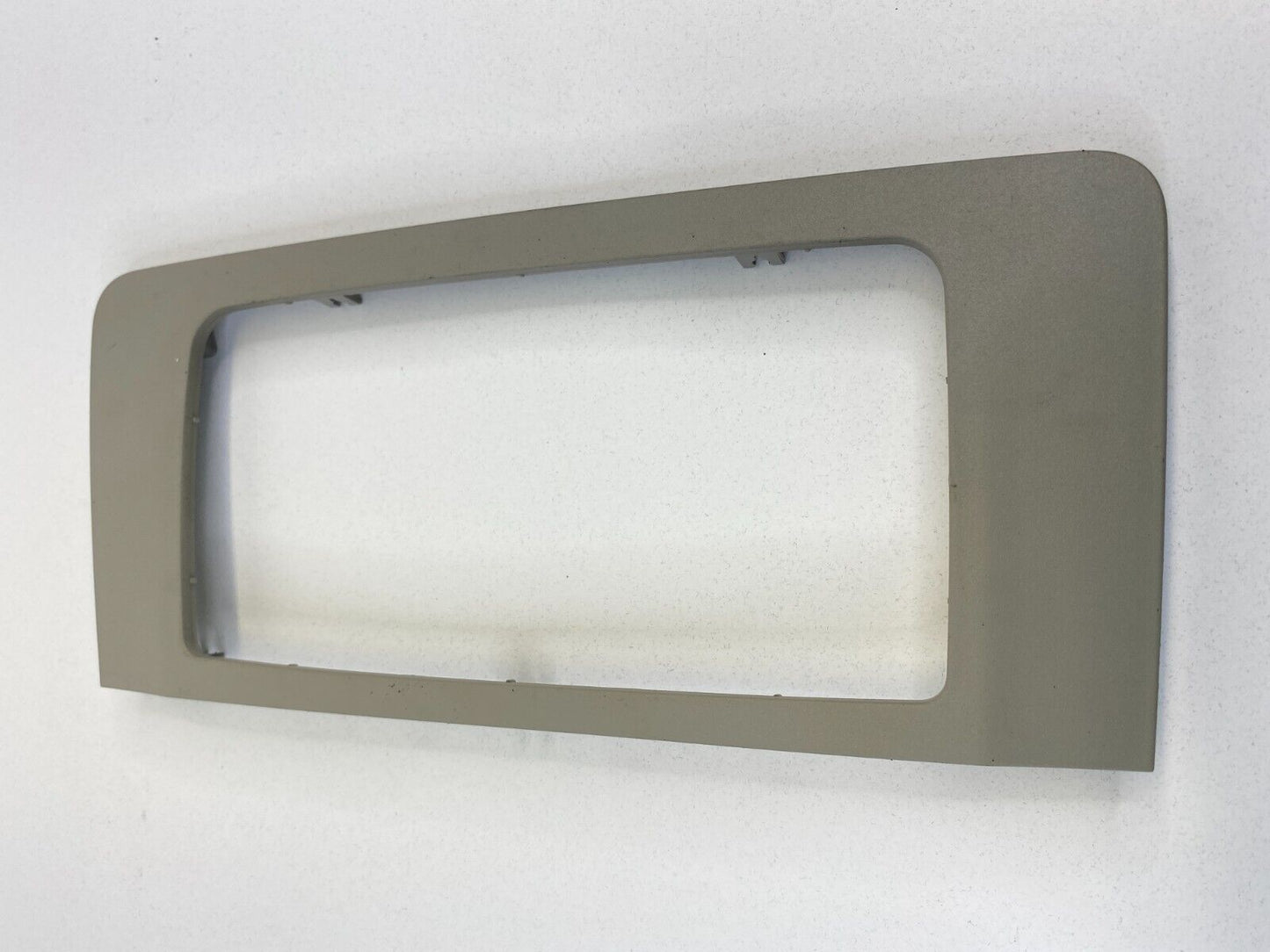 2011-2017 Buick Regal Overhead Interior Light Lamp Trim 13276011 OEM