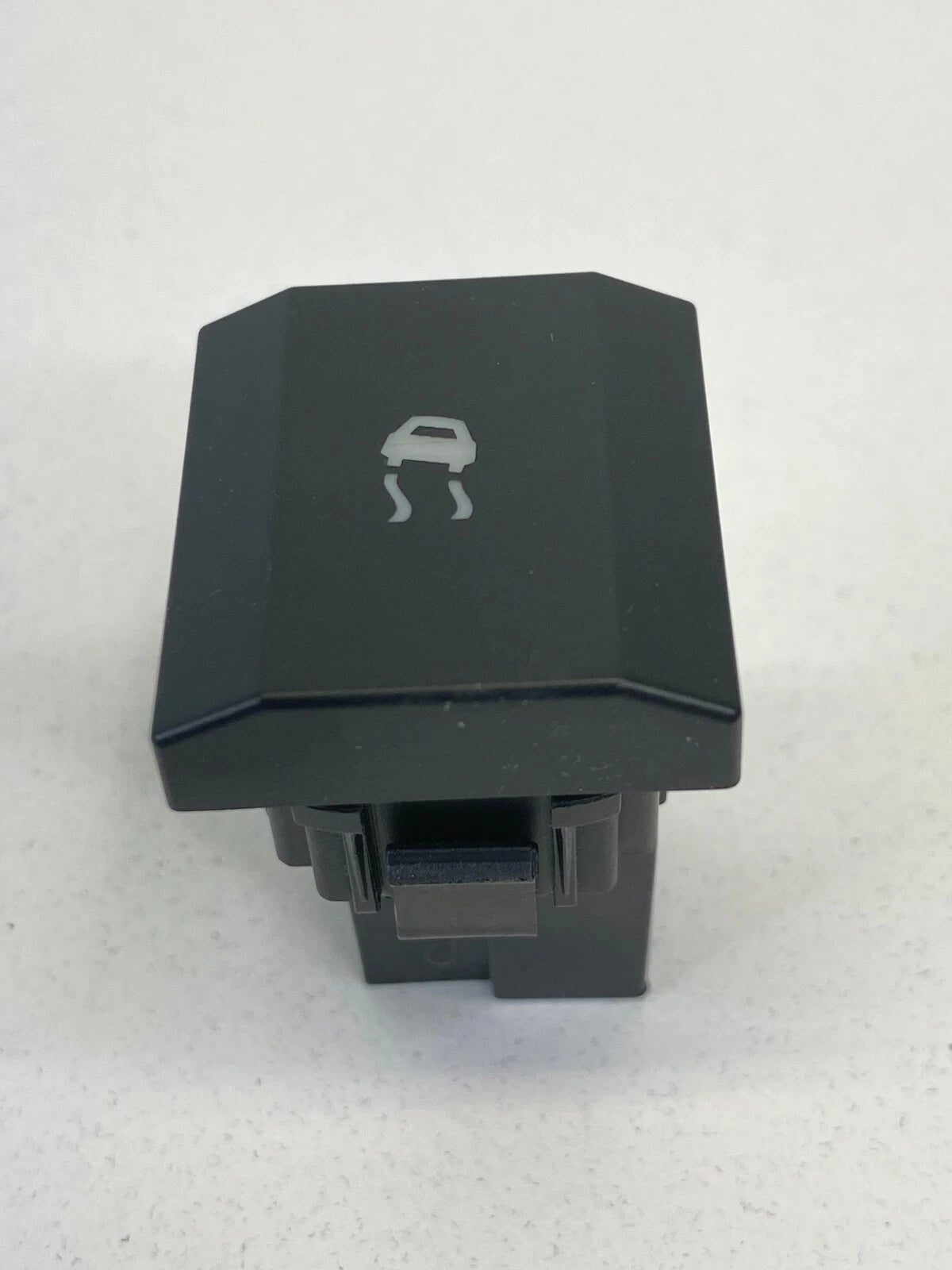 2008-2011 MERCURY MARINER DASH TRACTION SWITCH BUTTON CONTROL 9L8T-14B493-AAW