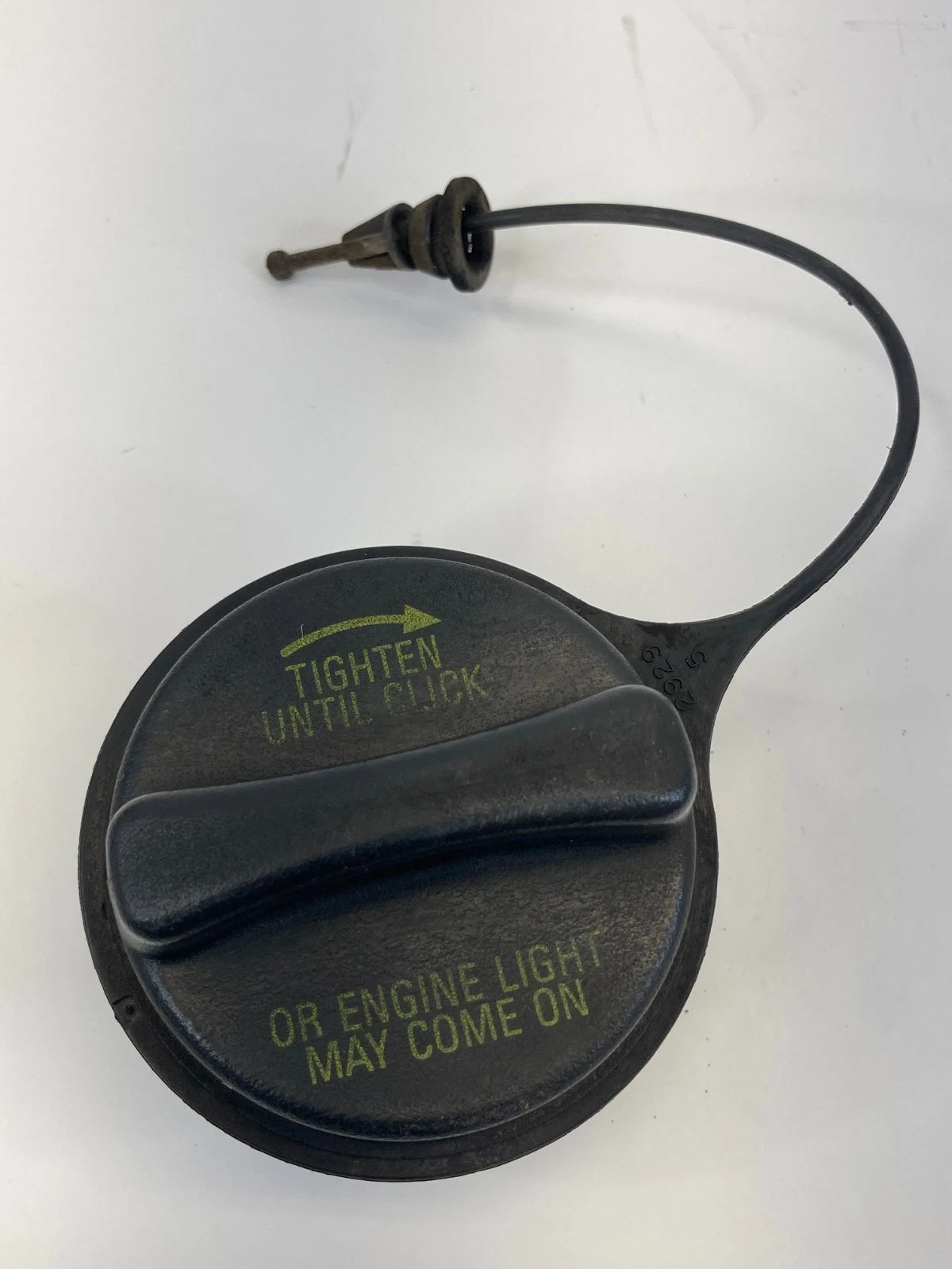 1998-2004 LINCOLN NAVIGATOR 5.4L V8 SUV GAS FUEL TANK FILLER CAP ASSEMBLY OEM