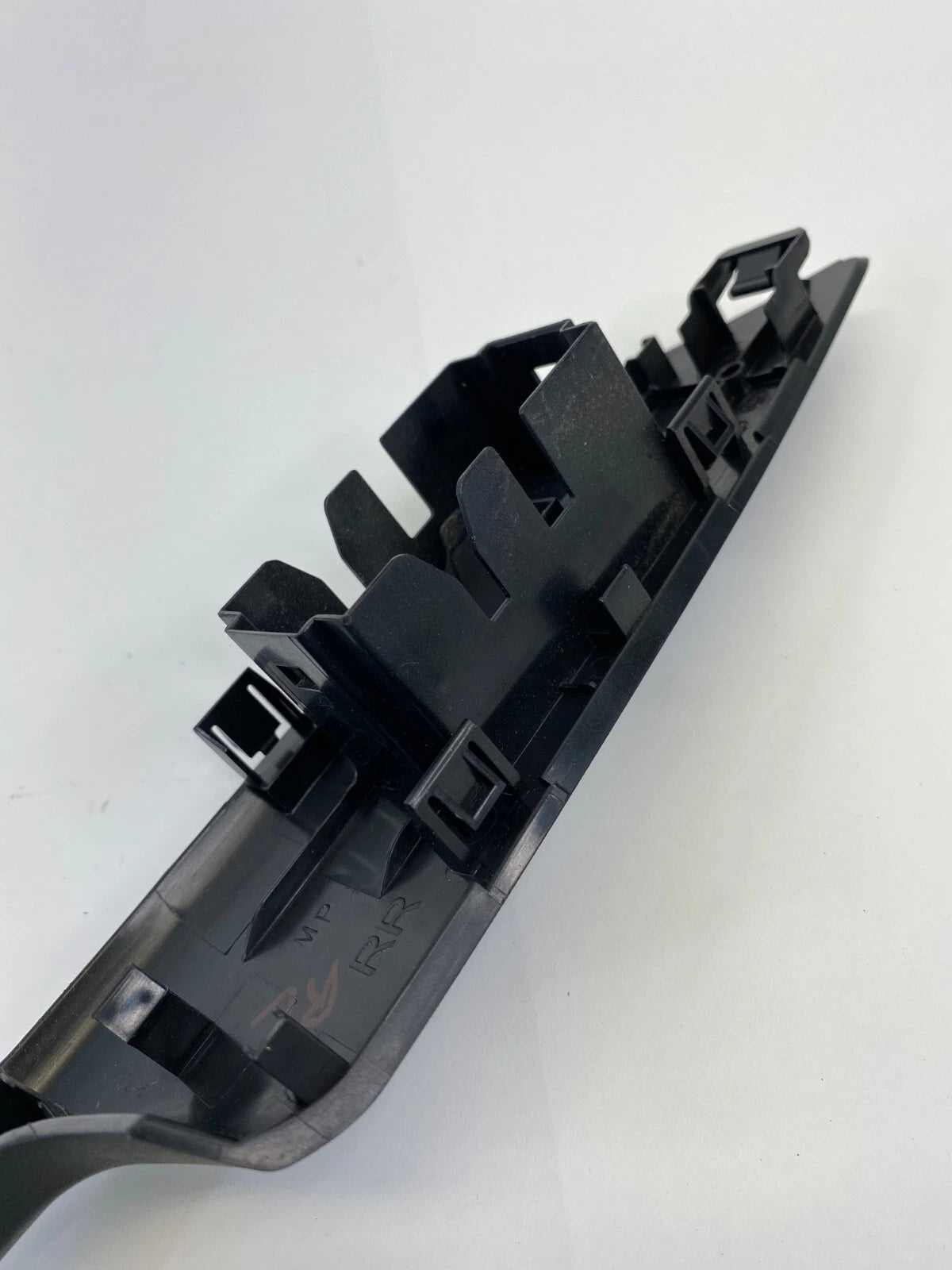 09-13 TOYOTA MATRIX REAR LEFT SIDE WINDOW SWITCH COVER BEZEL TRIM 74272-02210