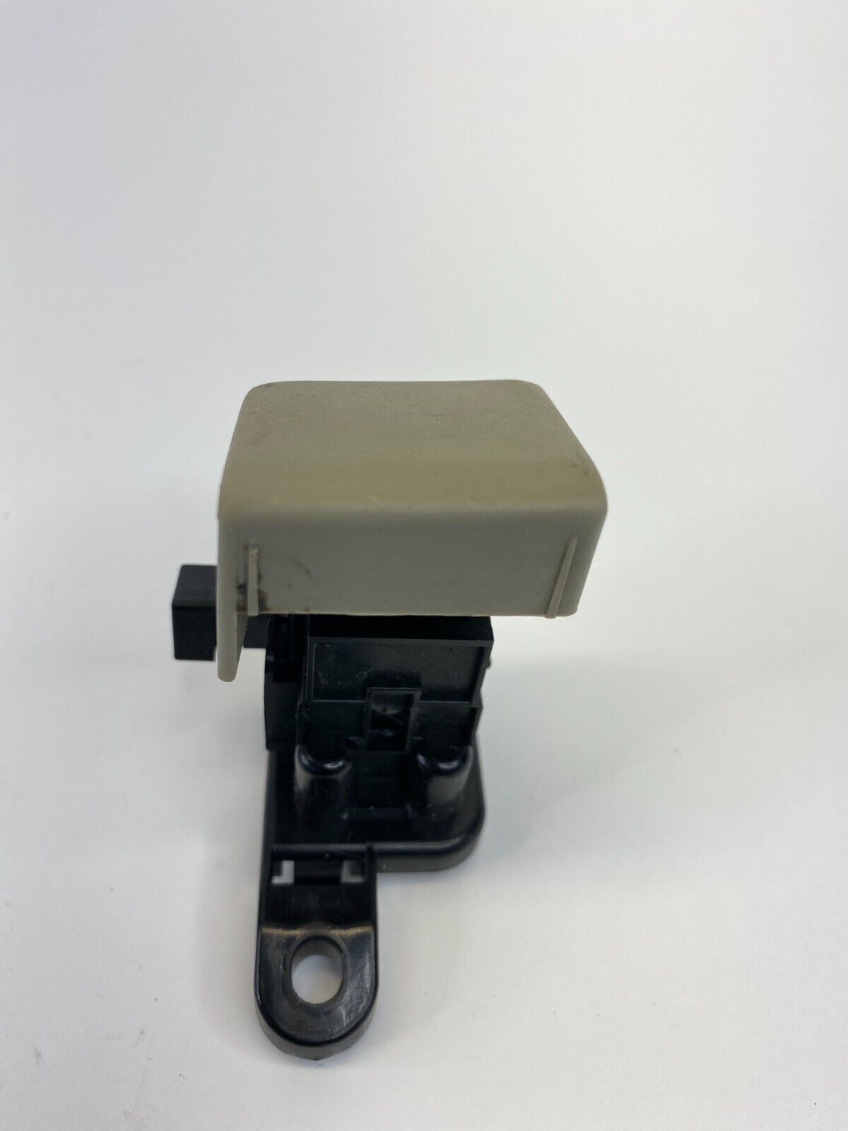 2010-2015 Toyota Prius Dash Lower Glove Box Compartment Latch Release Handle