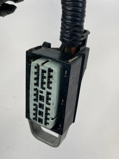 2003-2004 FORD CROWN VICTORIA 4.6L ABS ANTI LOCK BRAKE PUMP CONNECTOR PLUG OEM
