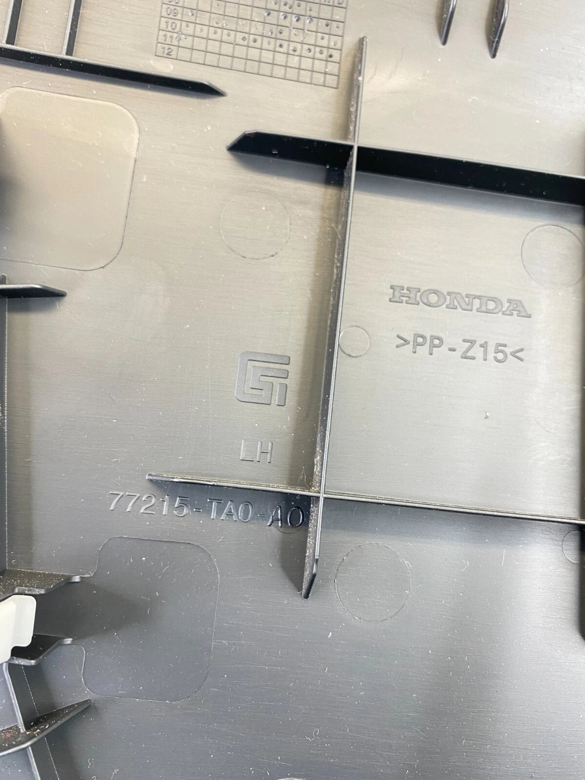 2008-2012 HONDA ACCORD DASH LEFT SIDE END CAP COVER PANEL BEZEL 77215-TA0-A0