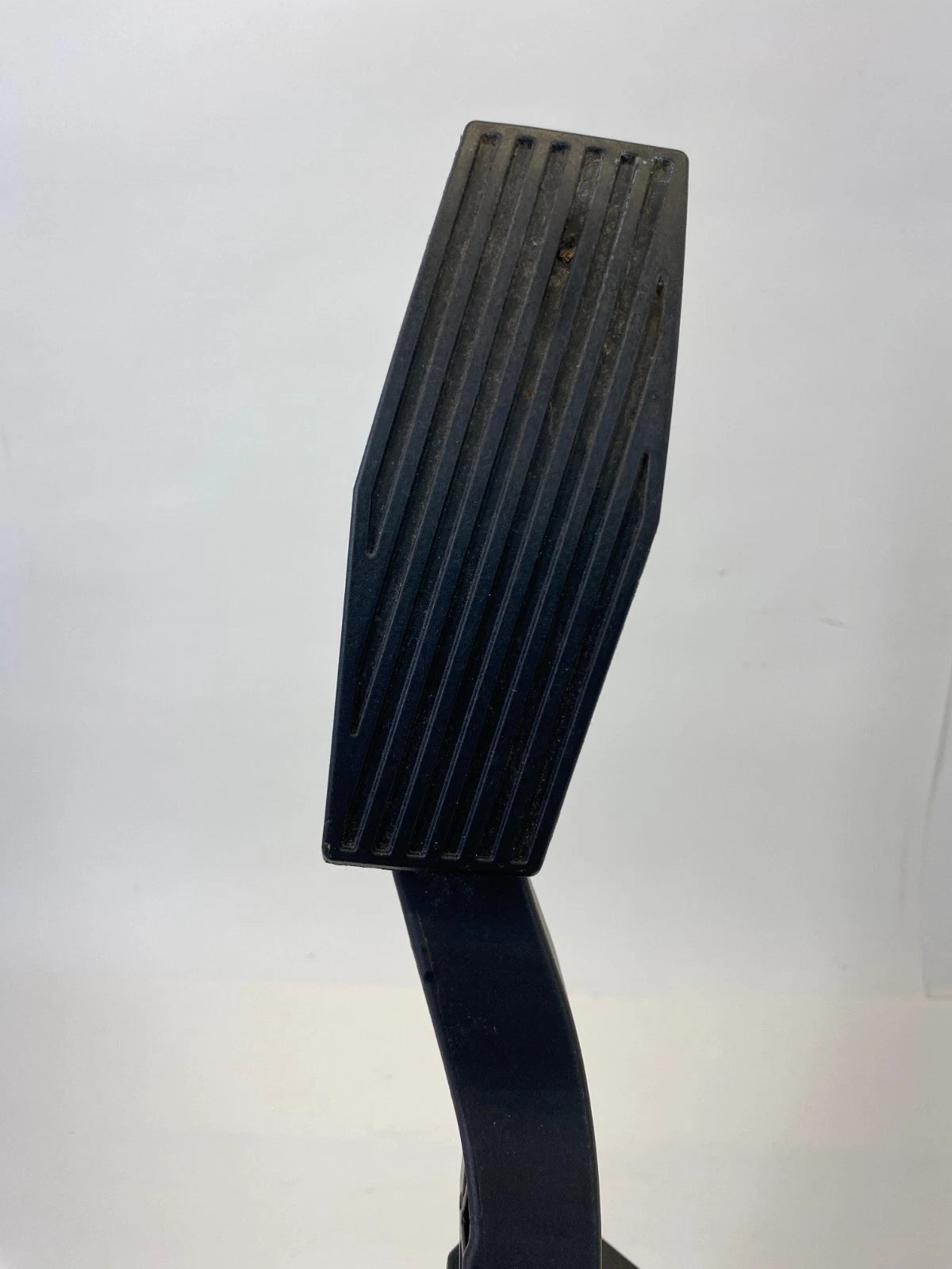 2011-2017 BUICK REGAL CXL ELECTRONIC ACCELERATOR GAS PEDAL ASSEMBLY 13237352 OEM