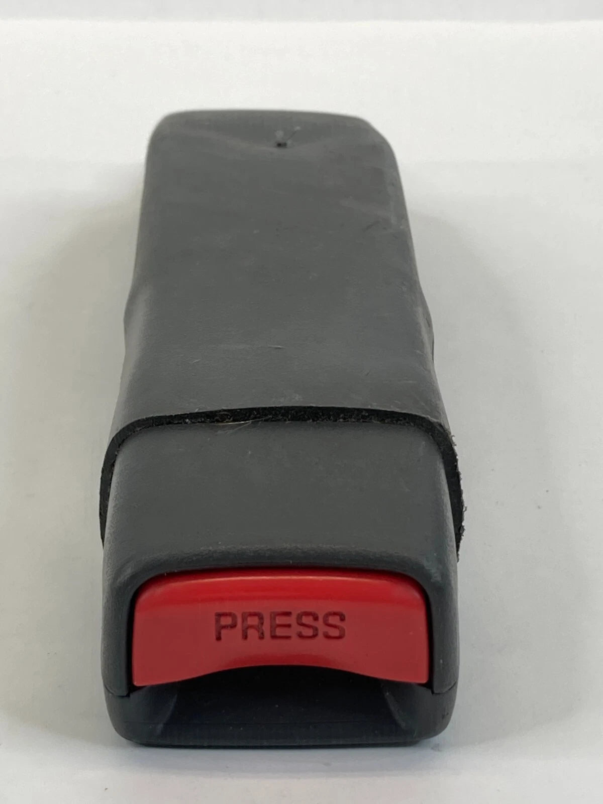 99 00 01 02 03 04 05 PONTIAC GRAND AM FRONT RIGHT SIDE SEAT BELT BUCKLE OEM