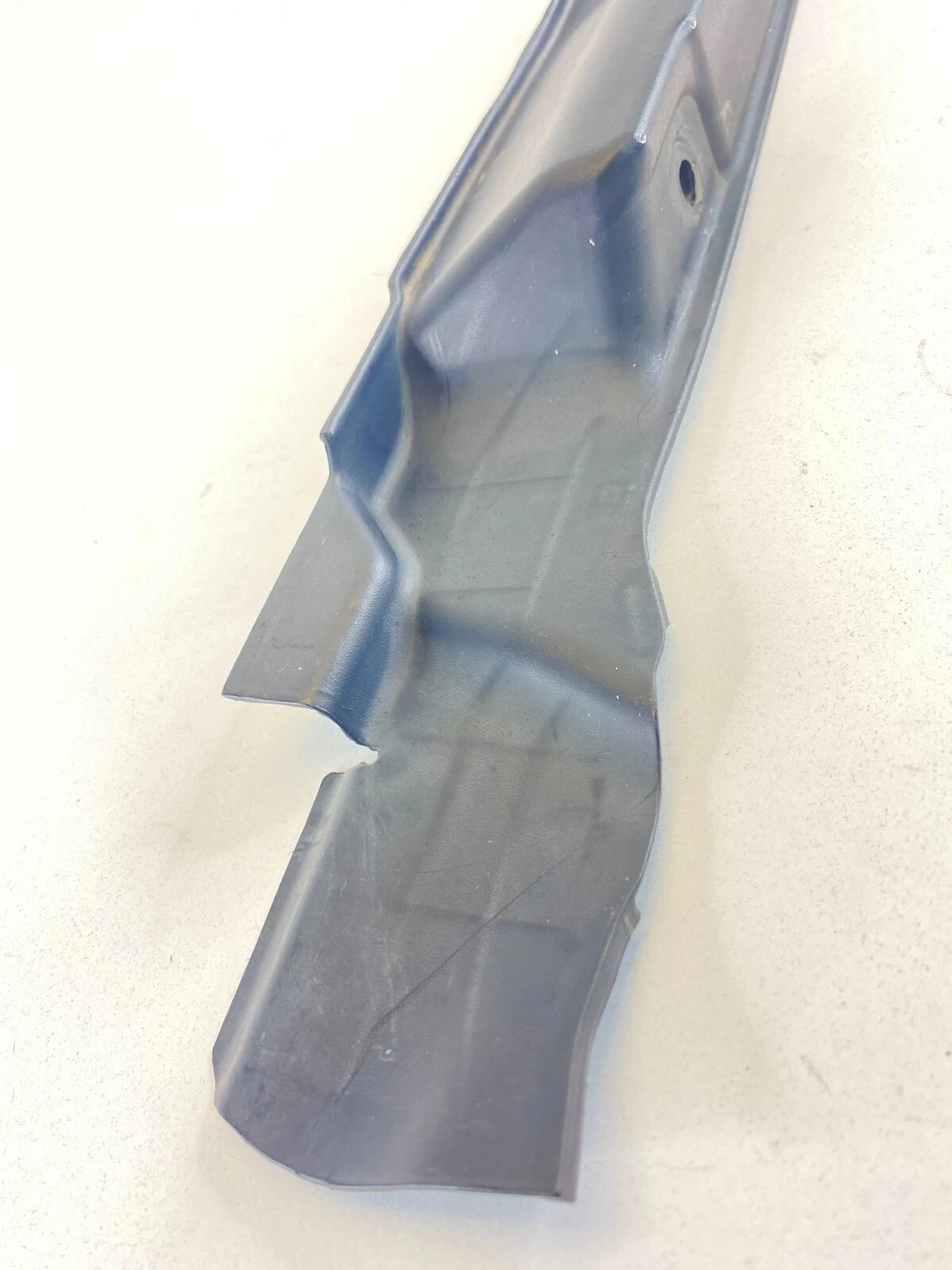 2007-2010 HYUNDAI ELANTRA PASSENGER SIDE FENDER GARNISH TRIM 84140-2H200 OEM