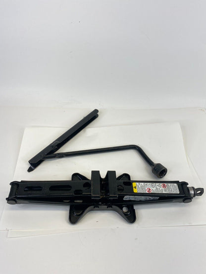 10-17 Chevrolet Equinox GMC Terrain Emergency Spare Tire Jack & Tool 13590429