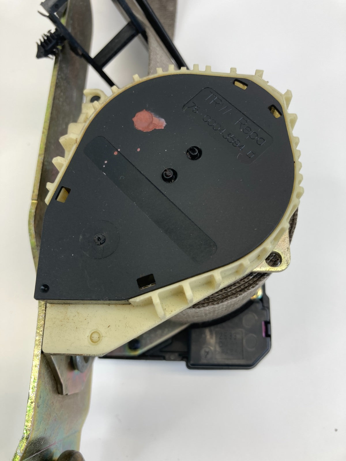 2003-2006 Lincoln Navigator Left Driver Side Seat Belt Retractor Assembly OEM