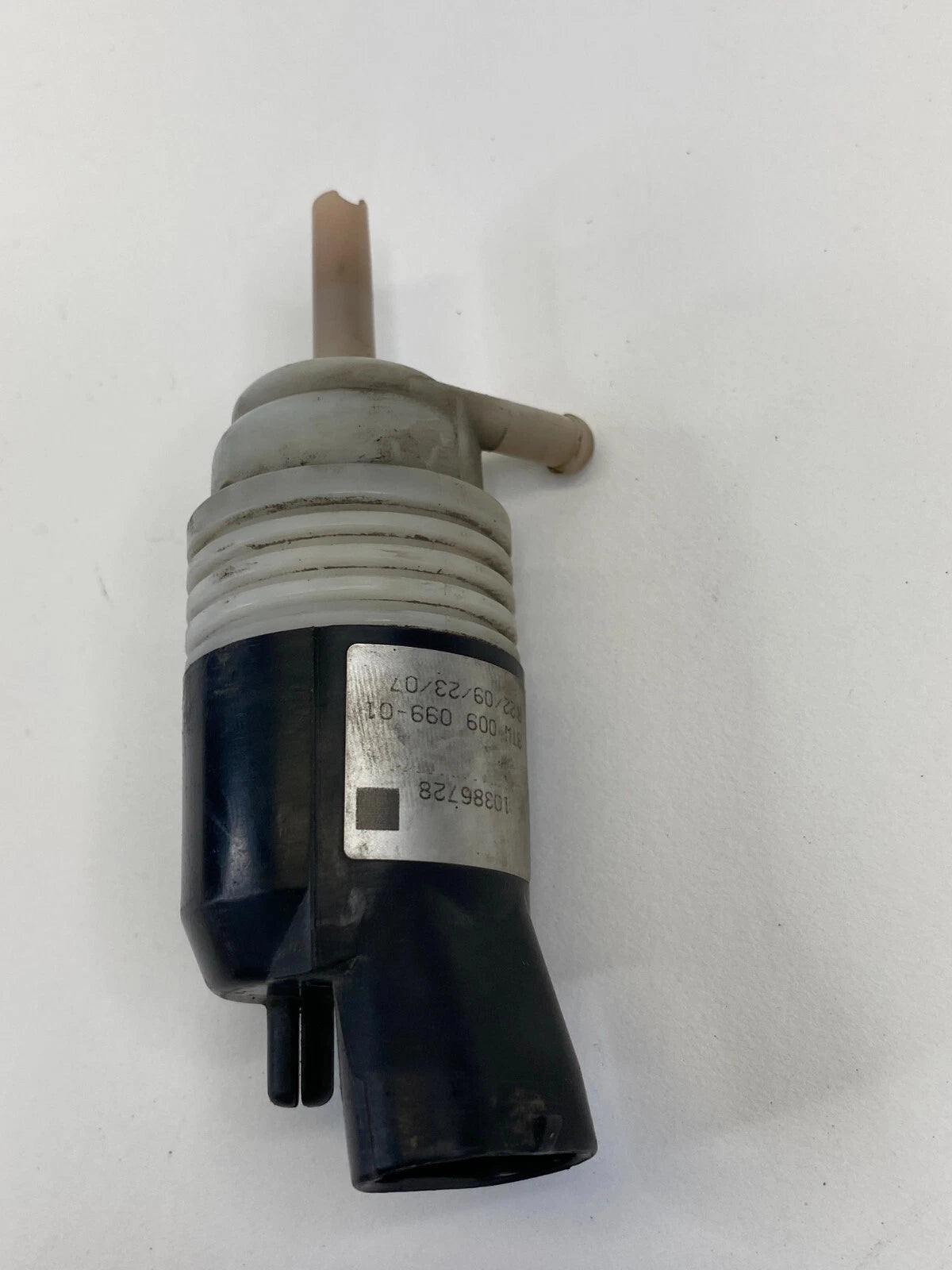 2005-2009 CHEVROLET TRAILBLAZER REAR WINDOW WASHER FLUID PUMP 10386728 OEM