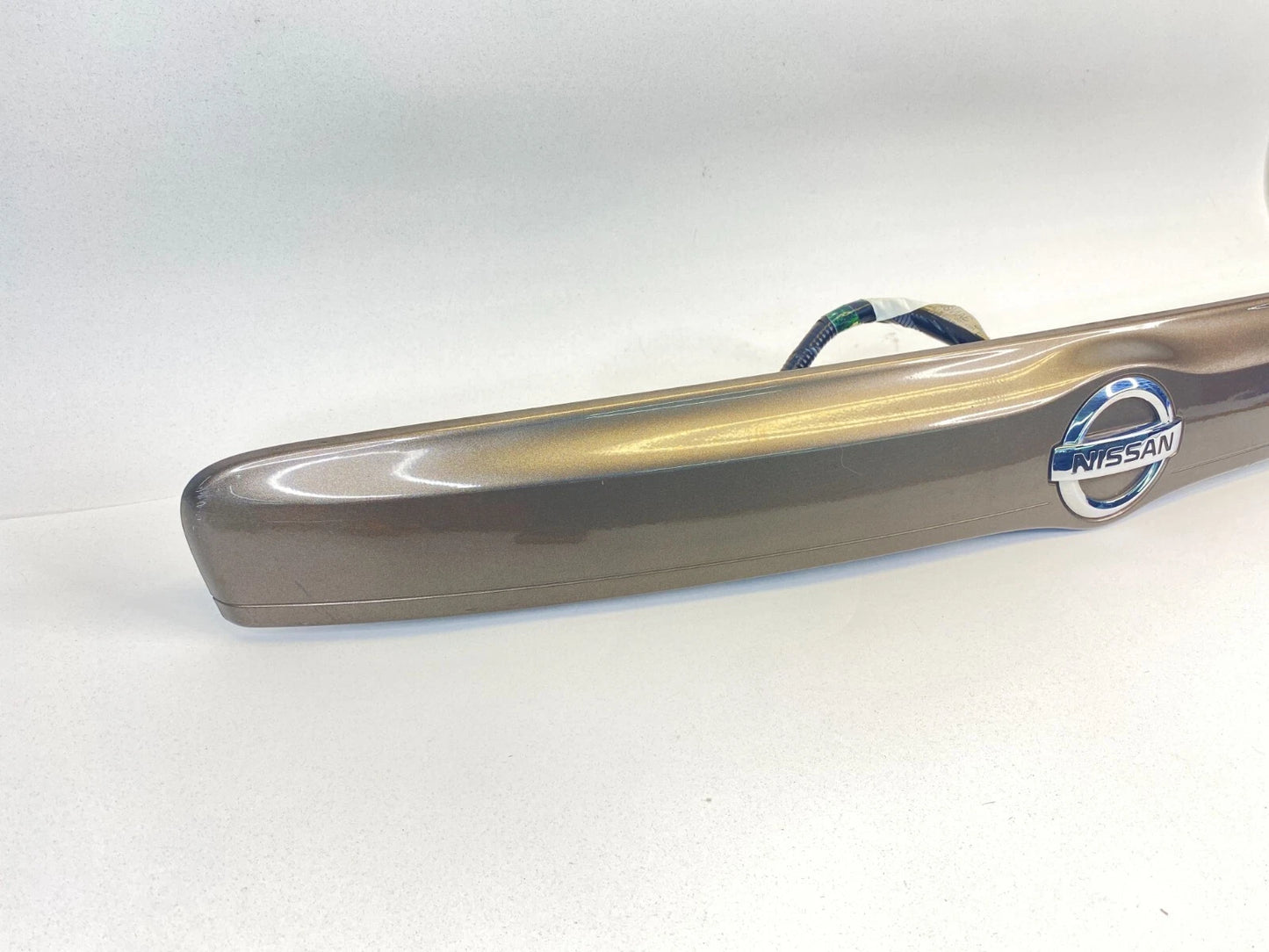 2012-2019 NISSAN VERSA SEDAN TRUNK LID LICENSE GARNISH MOLDING TRIM 24055-3AN0A