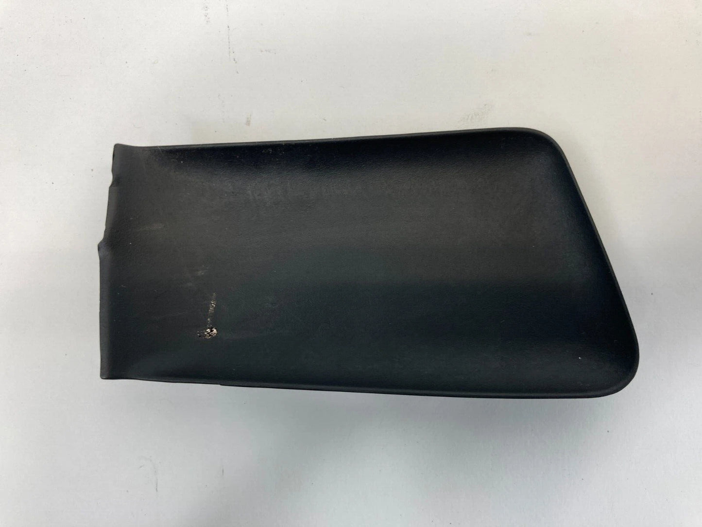 2011-2014 HYUNDAI SONATA REAR RIGHT SIDE INNER DOOR HANDLE SCREW CAP 826293S000
