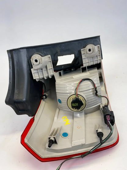 2010-2017 GMC TERRAIN REAR RIGHT RH SIDE OUTER TAILLIGHT TAIL LAMP ASSEMBLY OEM