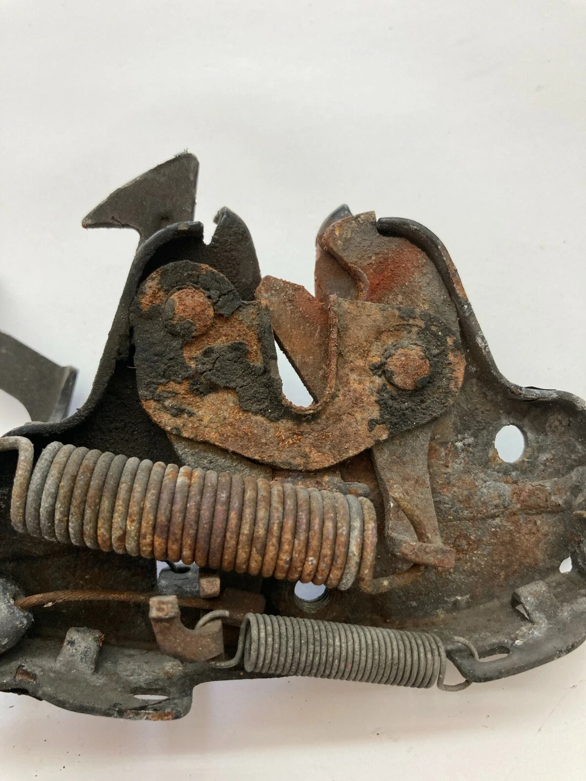 1996 1997 NISSAN PATHFINDER HOOD LOCK LATCH RELEASE ACTUATOR OEM