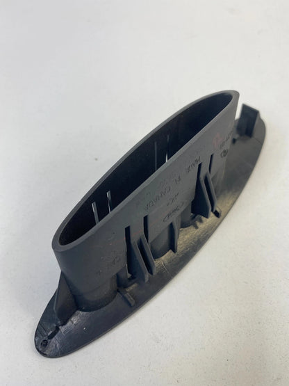 00-07 FORD TAURUS RIGHT WINDSHIELD DEFROSTER NOZZLE VENT GRILLE YF1X-54045A76