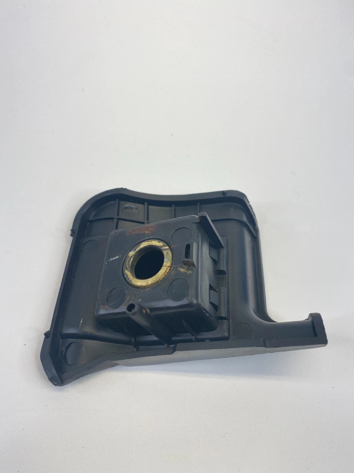 2010-2017 CHEVROLET EQUINOX CENTER CONSOLE LOWER RIGHT SIDE BOLT CAP 25971683