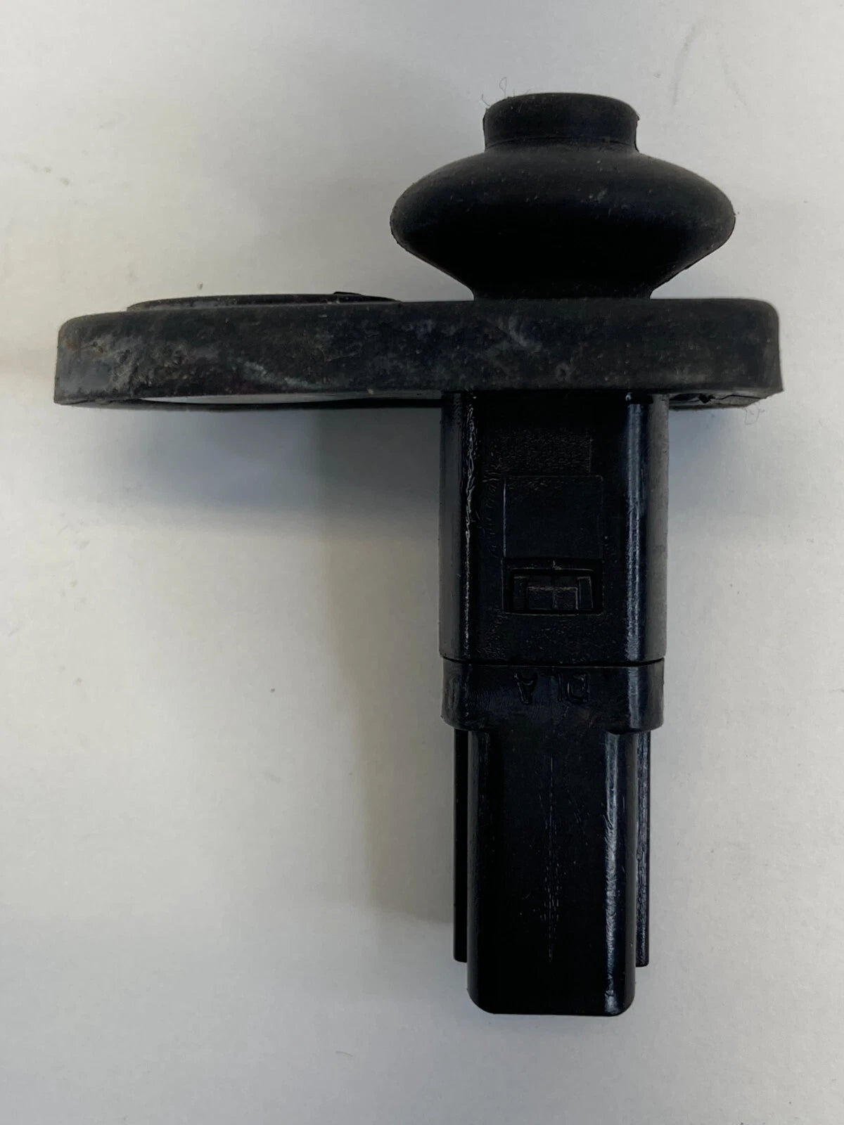 1995-2011 HYUNDAI ACCENT REAR RIGHT BACK SIDE DOOR JAMB AJAR LIGHT SENSOR SWITCH