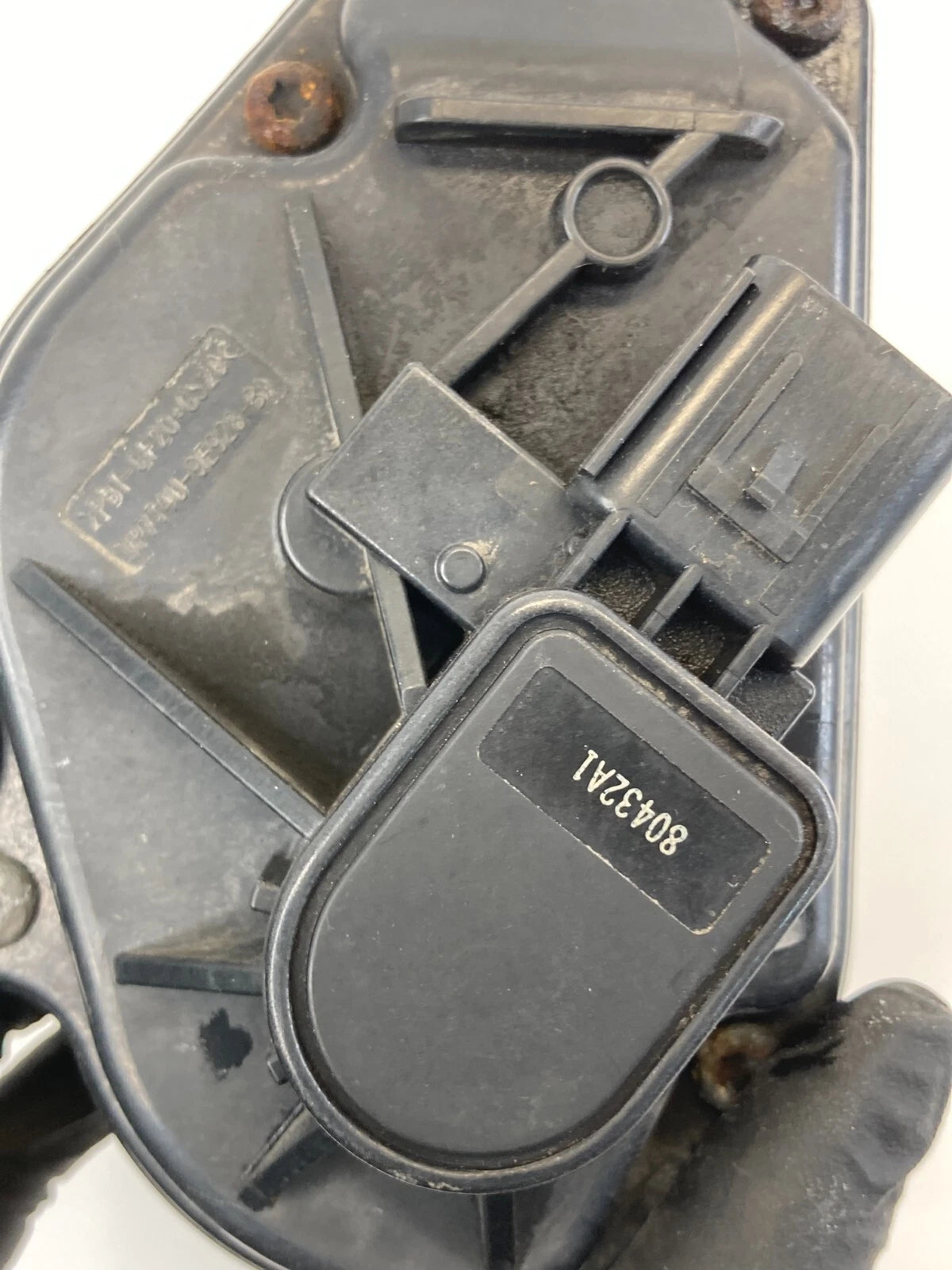 2008-2011 FORD FOCUS 2.0L SEDAN AT THROTTLE BODY THROTTLE VALVE 8S4E-9F991-AD