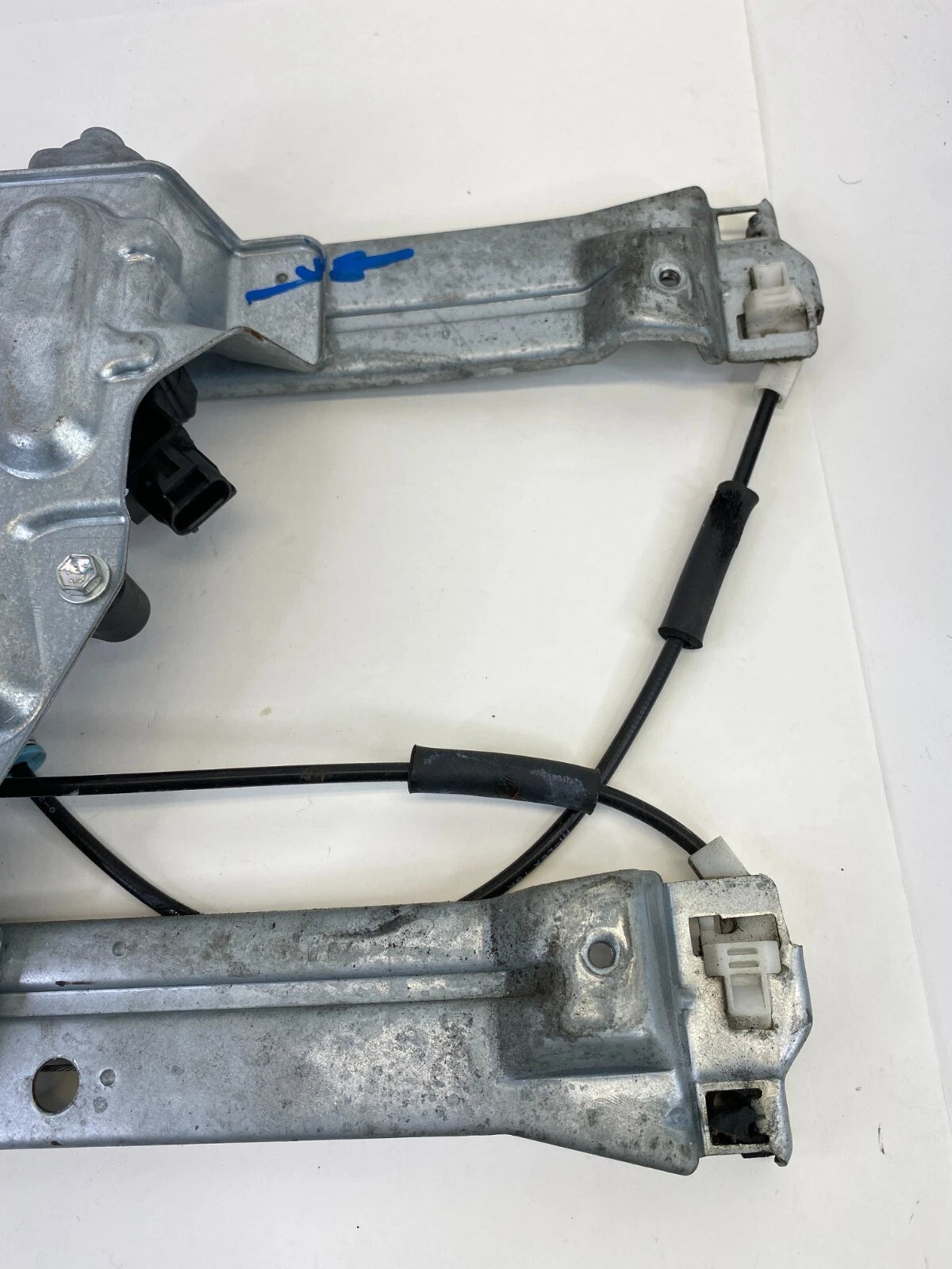 2004-2012 MITSUBISHI GALANT FRONT LEFT POWER DOOR WINDOW MOTOR W/ REGULATOR OEM