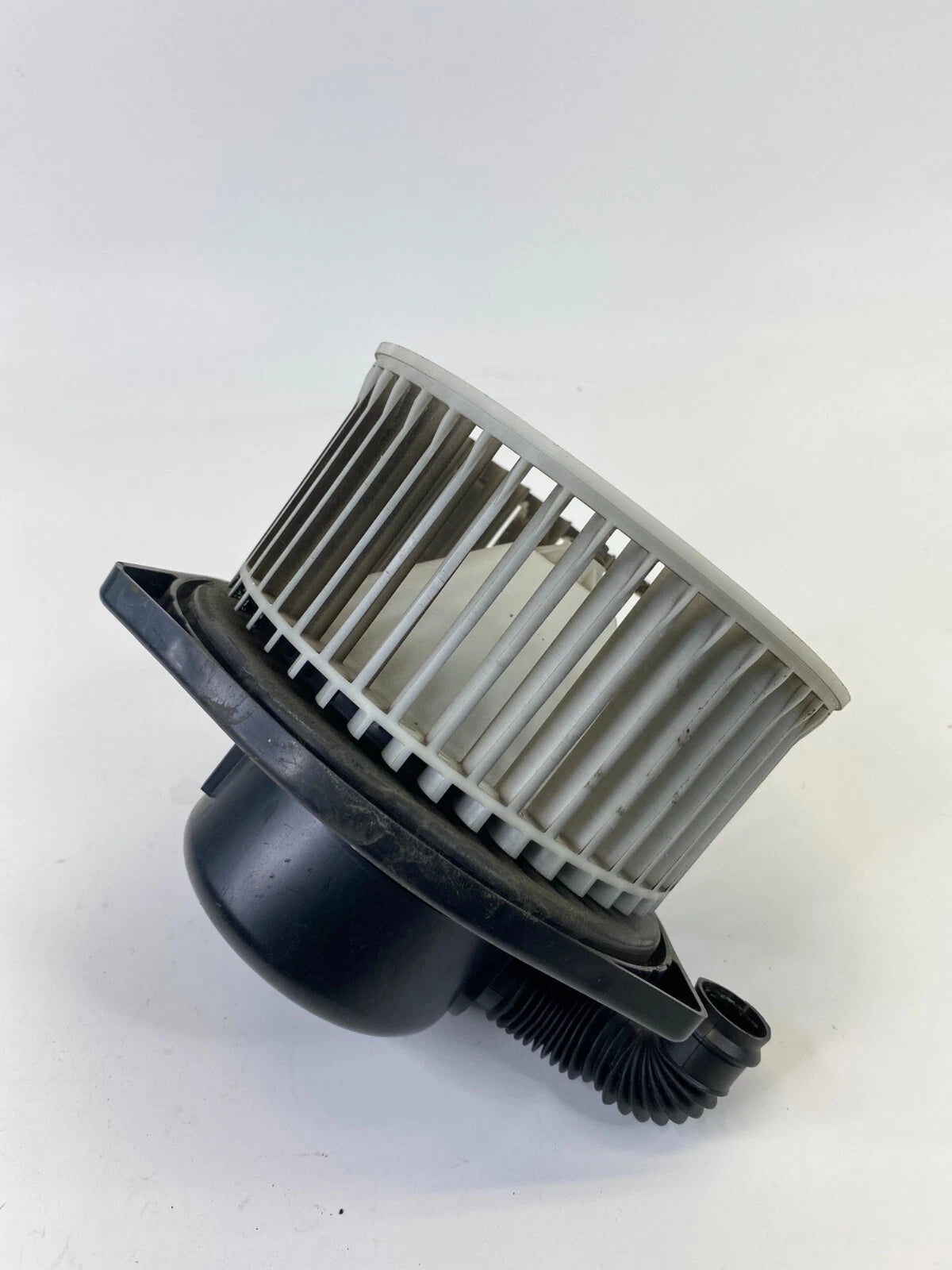 01 02 03 04 05 06 LEXUS LS430 REAR A/C HEATER BLOWER MOTOR ASSEMBLY OEM