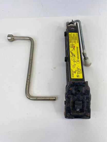 01 02 03 04 05 06 BMW 325i EMERGENCY SPARE TIRE JACK TOOL KIT LUG NUT WRENCH OEM
