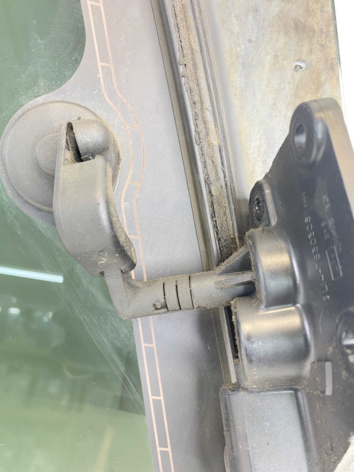 03 04 05 06 Lincoln Navigator Rear Right Back Side Quarter Window Glass OEM