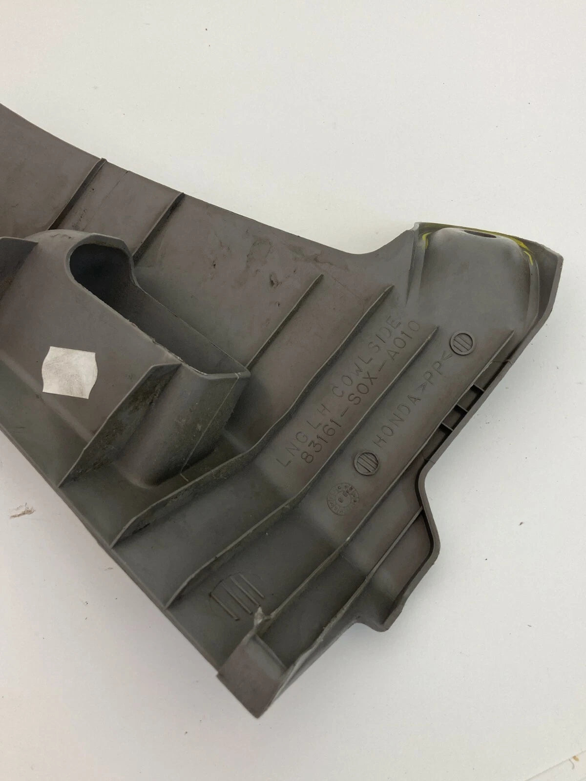 1999-2002 HONDA ODYSSEY FRONT LEFT SIDE COWL BEZEL SCUFF KICK PLATE TRIM PANEL
