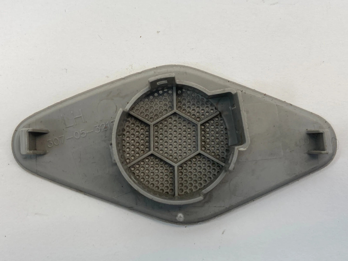 09-17 CHEVROLET TRAVERSE FRONT PILLAR LEFT SIDE SPEAKER GRILLE COVER 30705321E