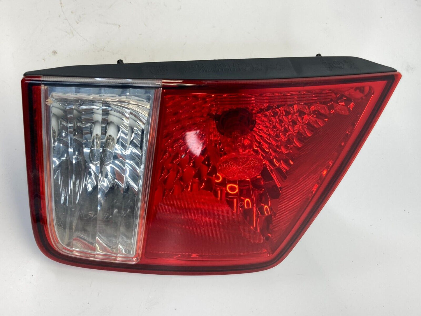 2009 09 Kia Borrego Rear Left Driver Inner Tail Light Taillight 92405-2J000 OEM