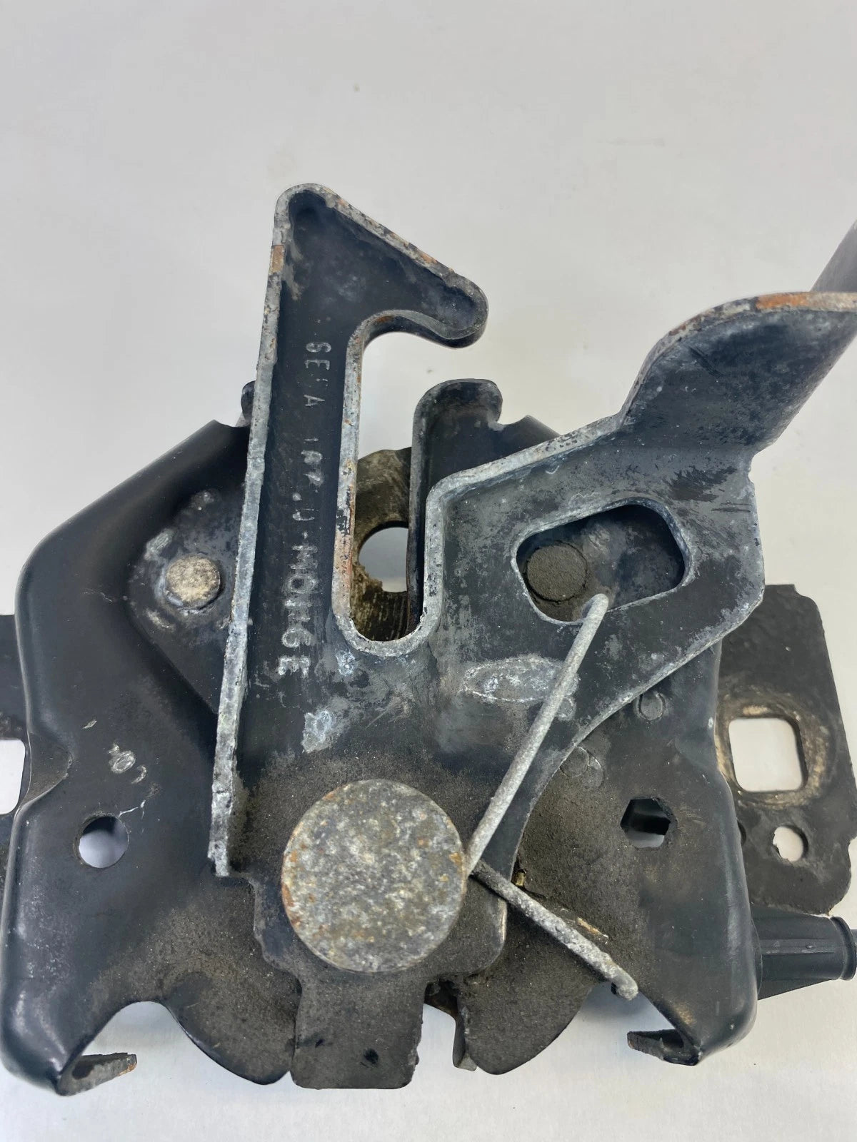 2010-2012 CHEVY EQUINOX GMC TERRAIN FRONT HOOD LOCK LATCH RELEASE ACTUATOR OEM