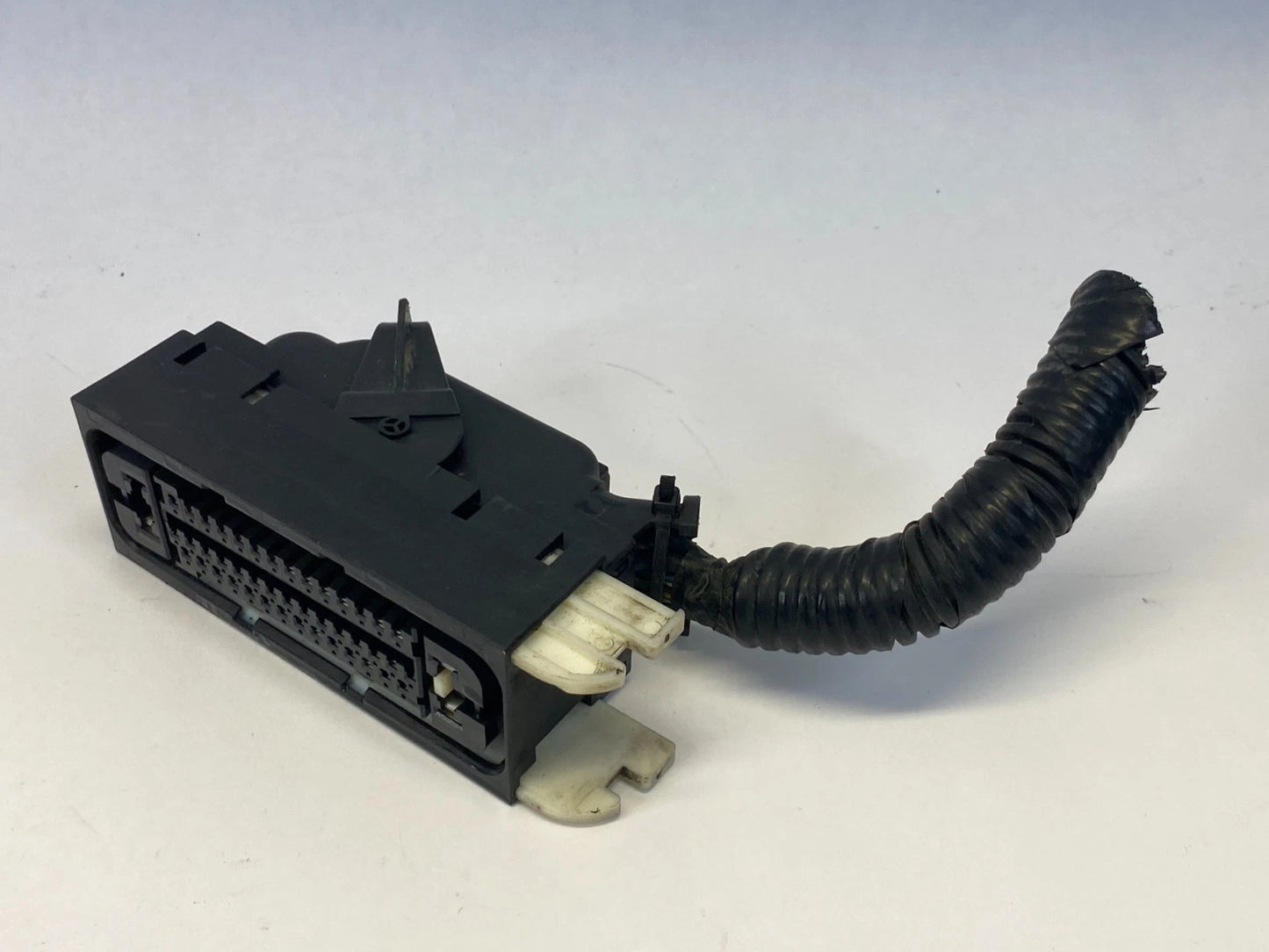 2011-2017 HONDA ODYSSEY 3.5L FWD ABS ANTI LOCK BRAKE PUMP RELAY PLUG CONNECTOR