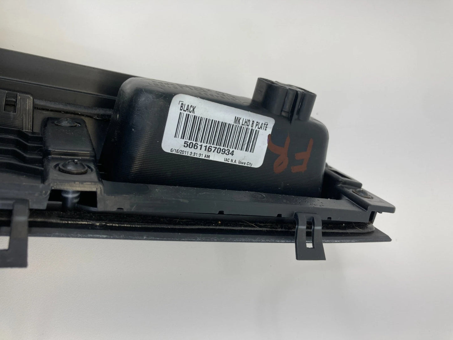 2009-2014 JEEP PATRIOT FRONT RIGHT DOOR WINDOW & LOCK CONTROL SWITCH W/ TRIM OEM